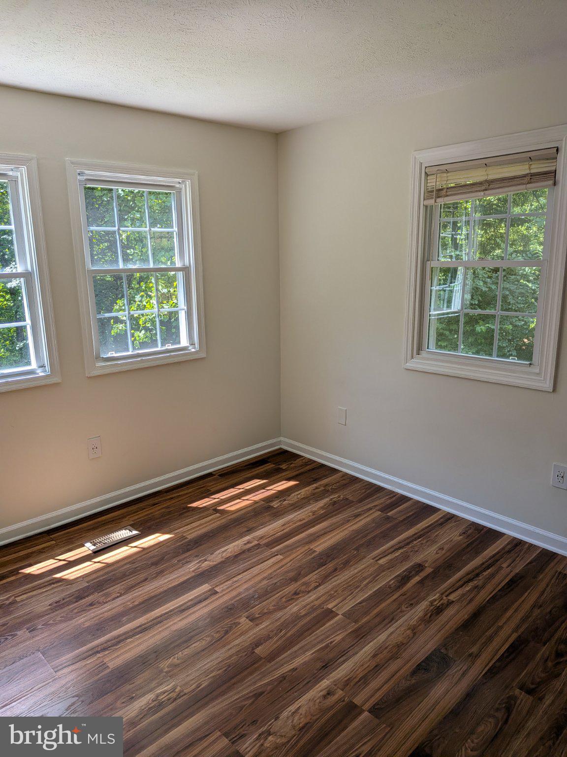 SKYLAND ESTATES - Residential