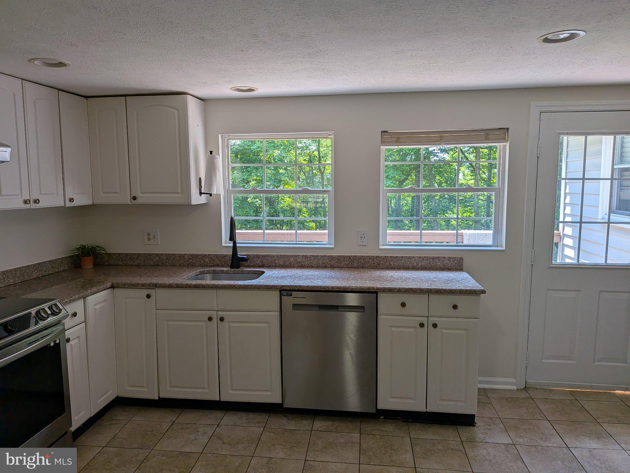 SKYLAND ESTATES - Residential