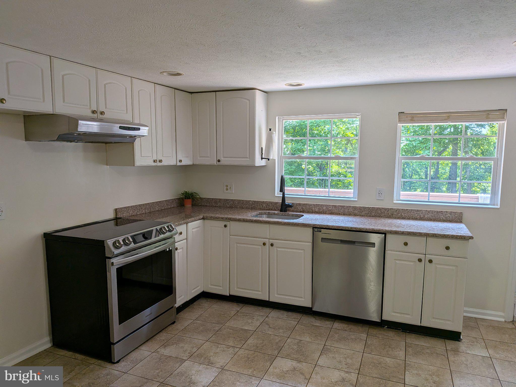 SKYLAND ESTATES - Residential