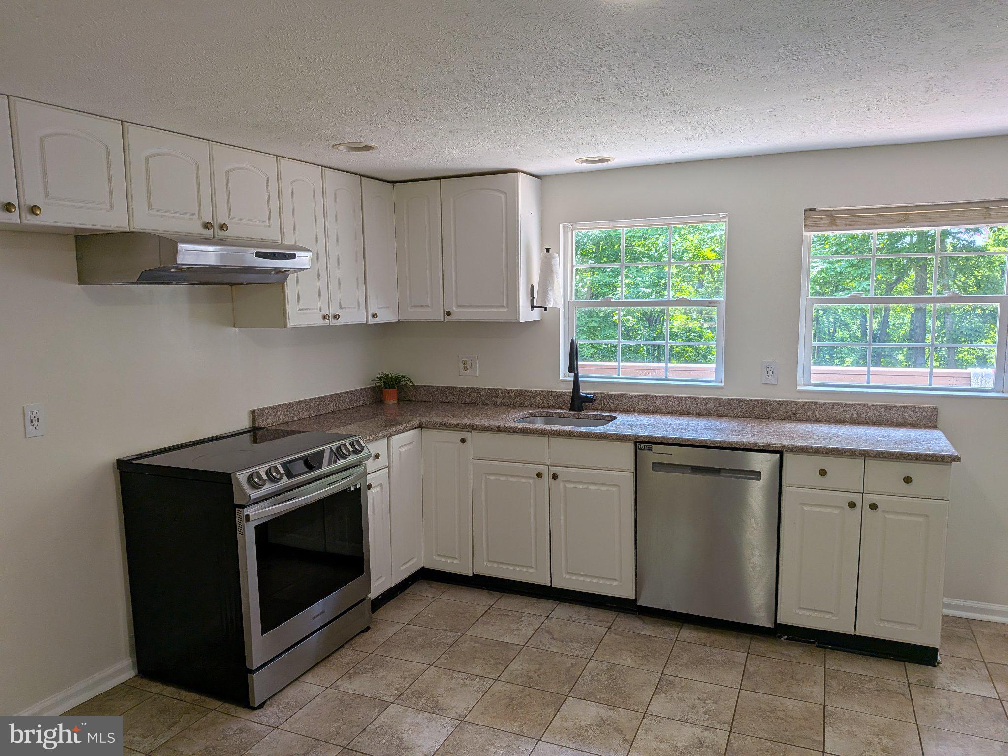 SKYLAND ESTATES - Residential