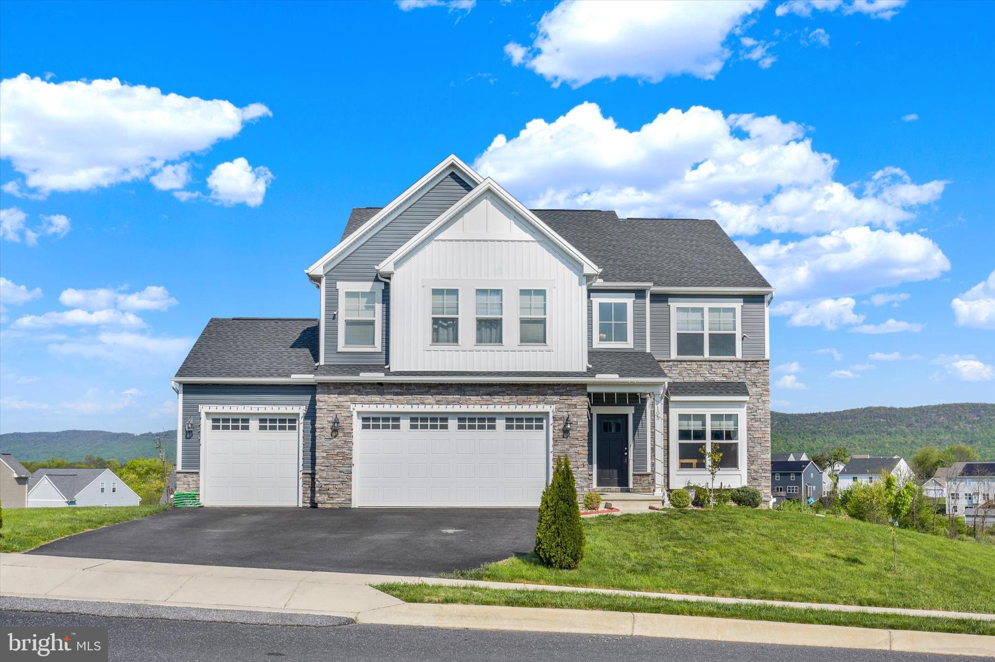MOUNTAIN VIEW ESTATES - Residential