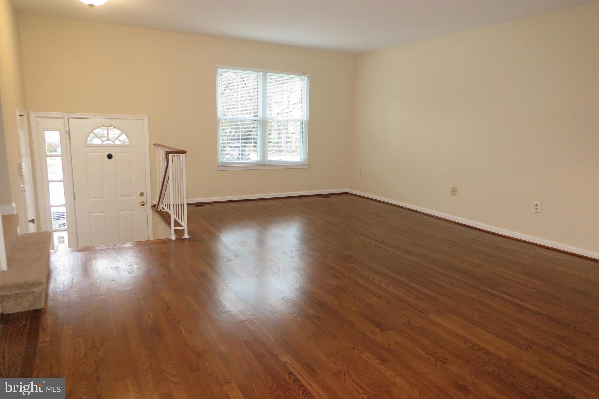 WILLIAMSBURG VILLAGE - Residential Lease