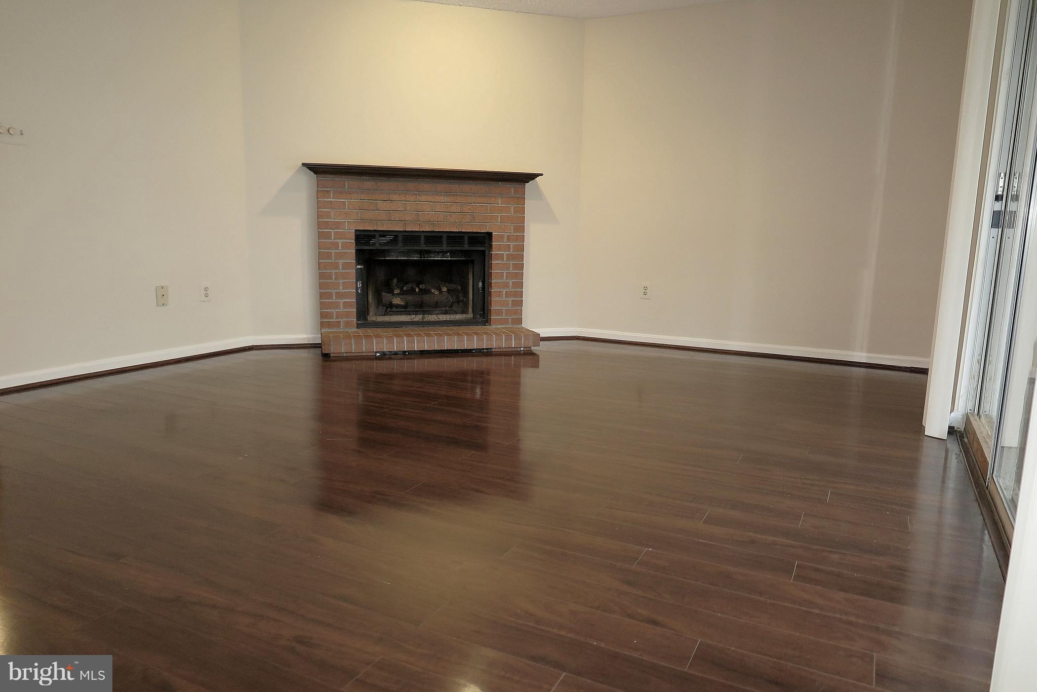 WILLIAMSBURG VILLAGE - Residential Lease