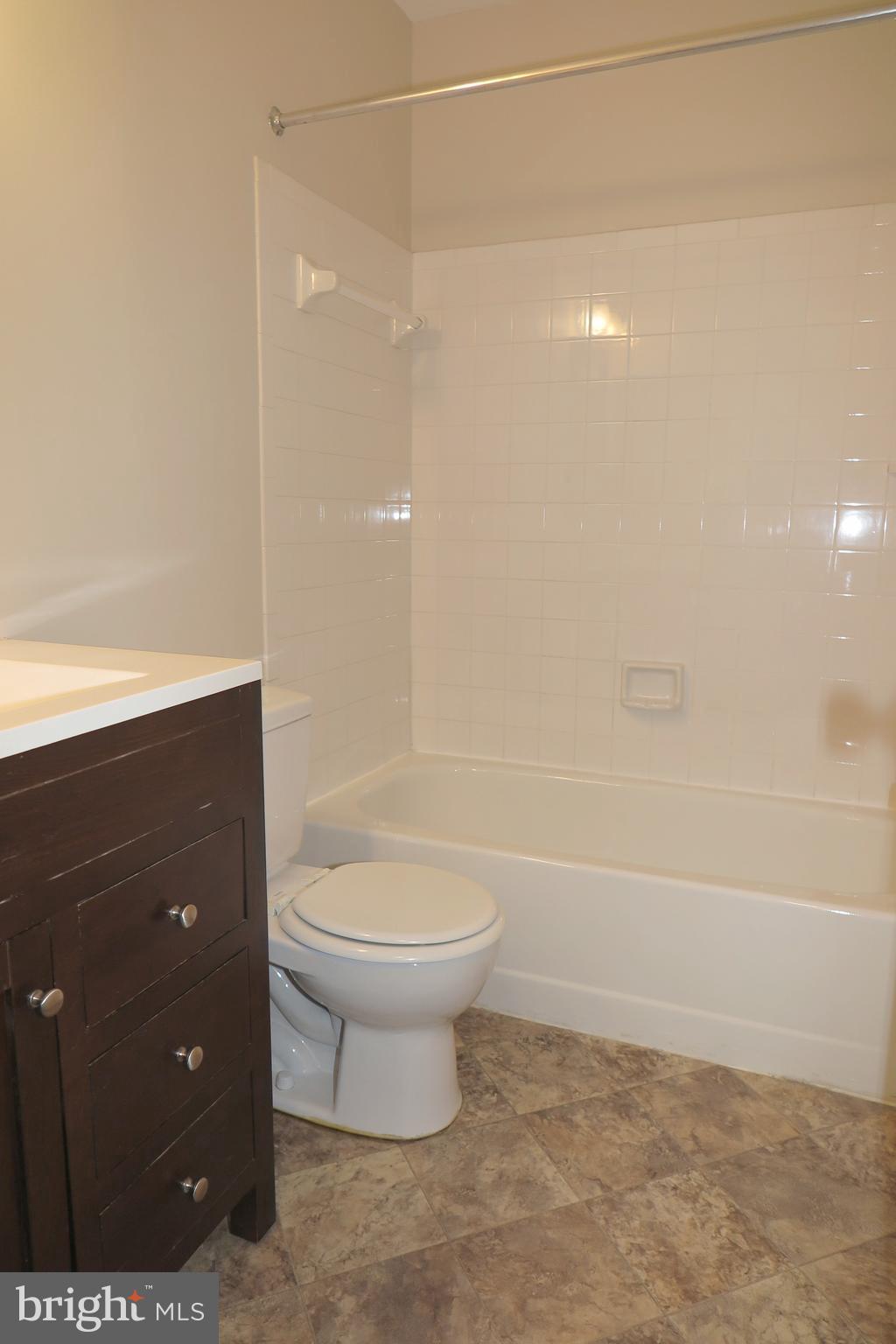 WILLIAMSBURG VILLAGE - Residential Lease