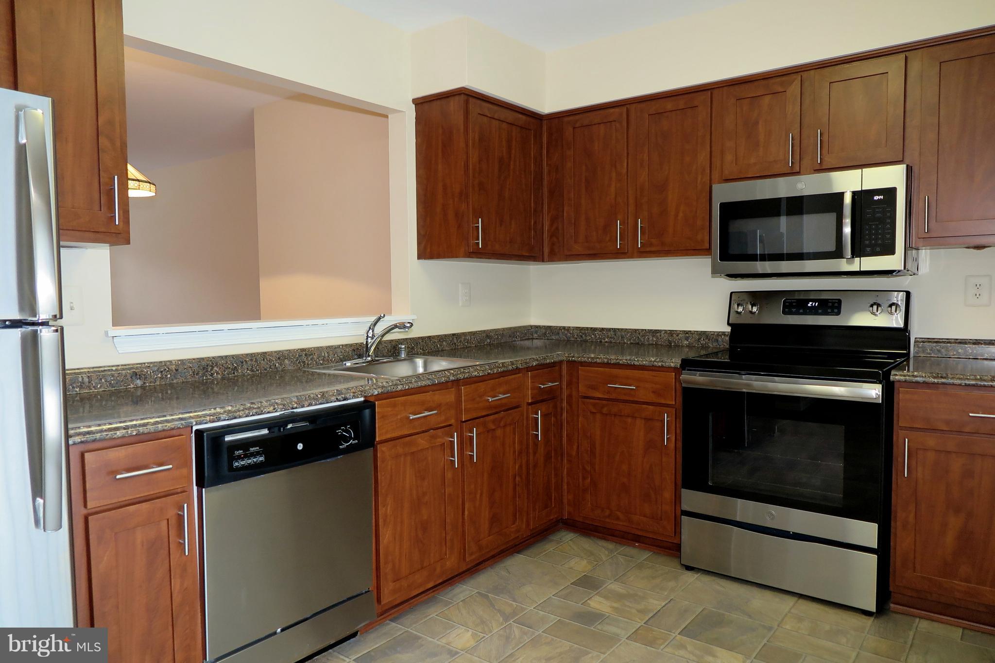 WILLIAMSBURG VILLAGE - Residential Lease