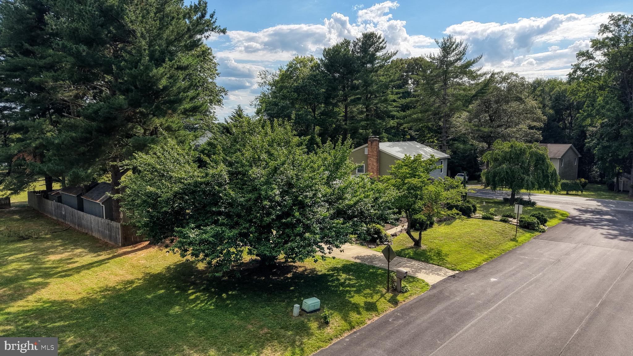 BROOKFIELD - Residential