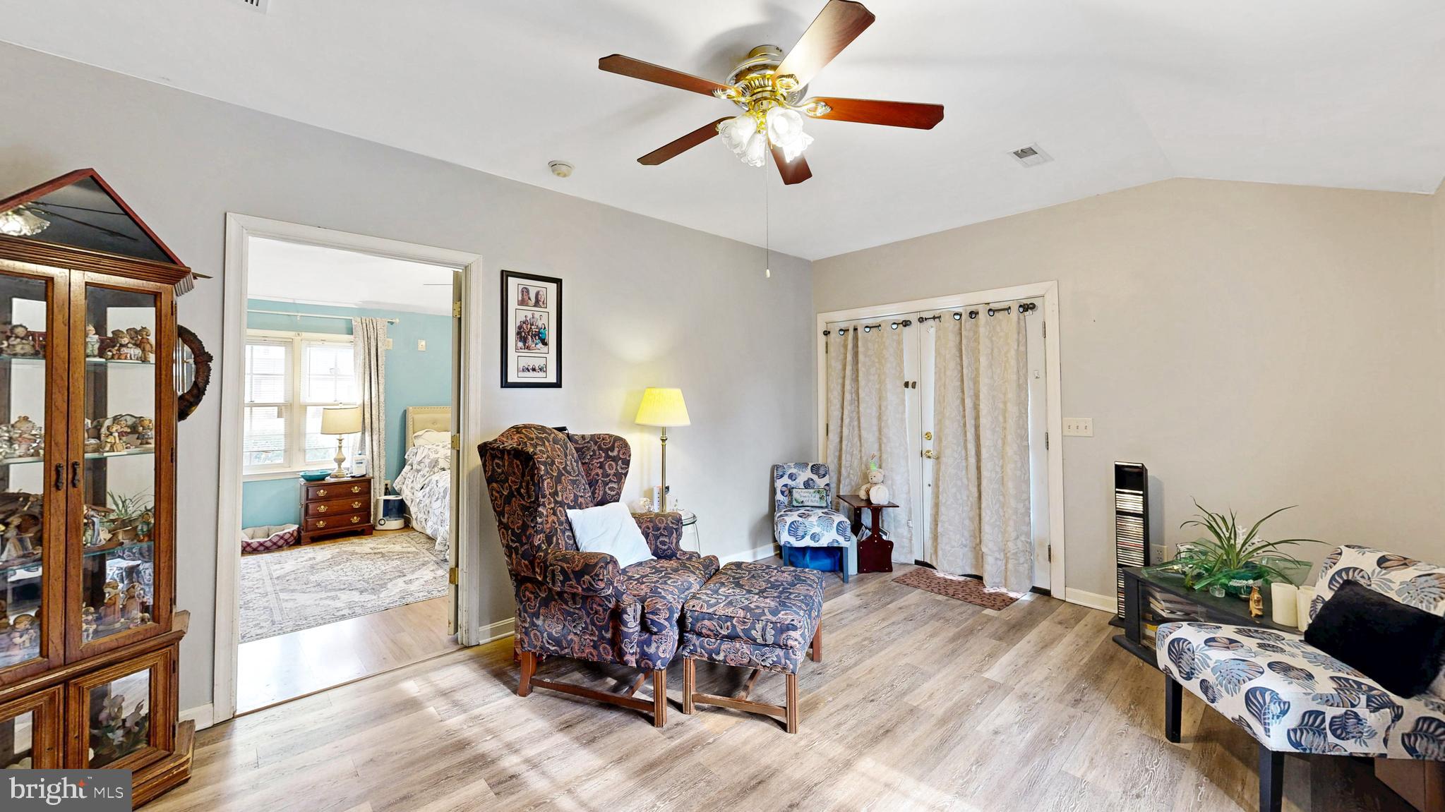 BROOKFIELD - Residential