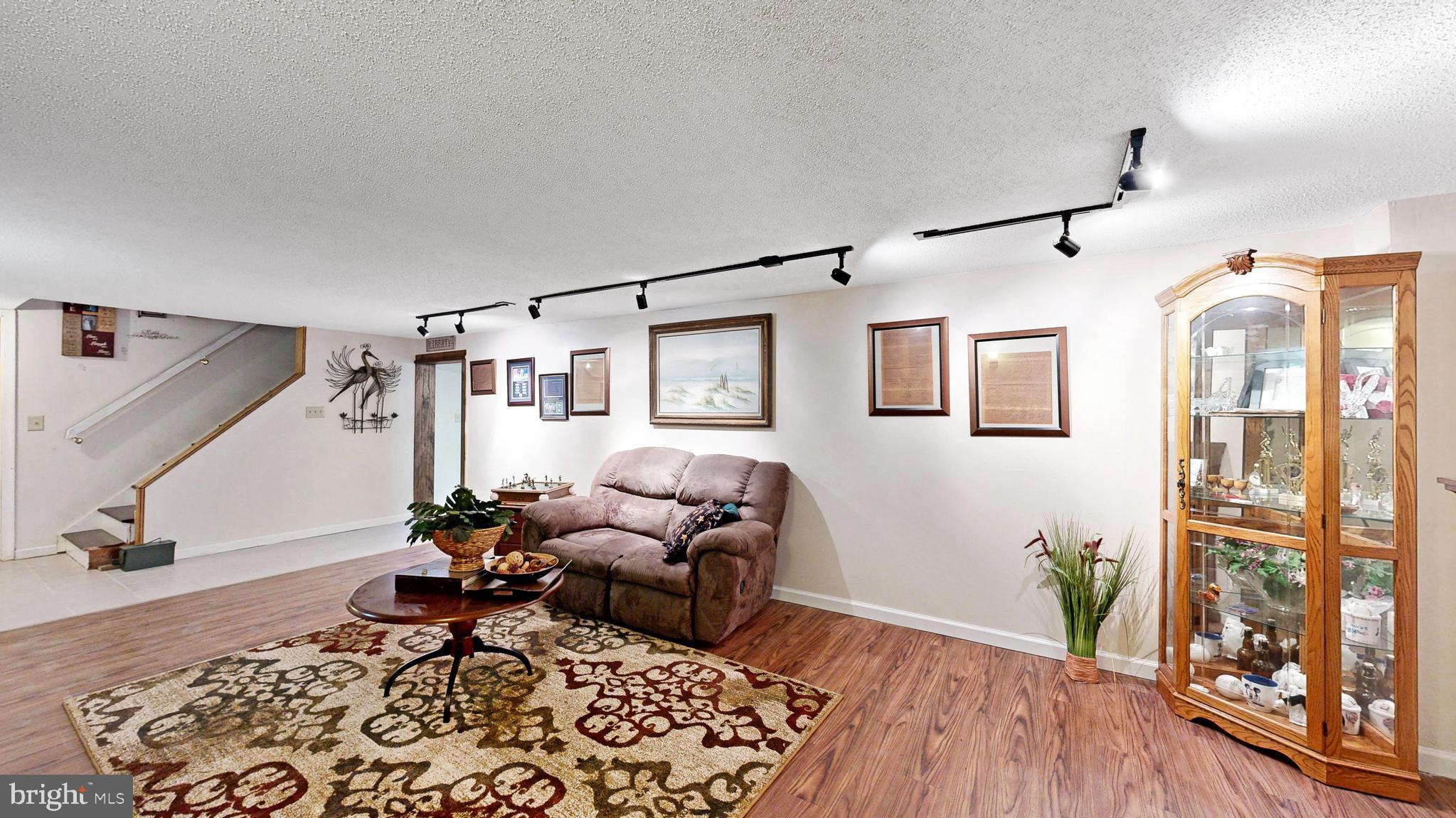BROOKFIELD - Residential