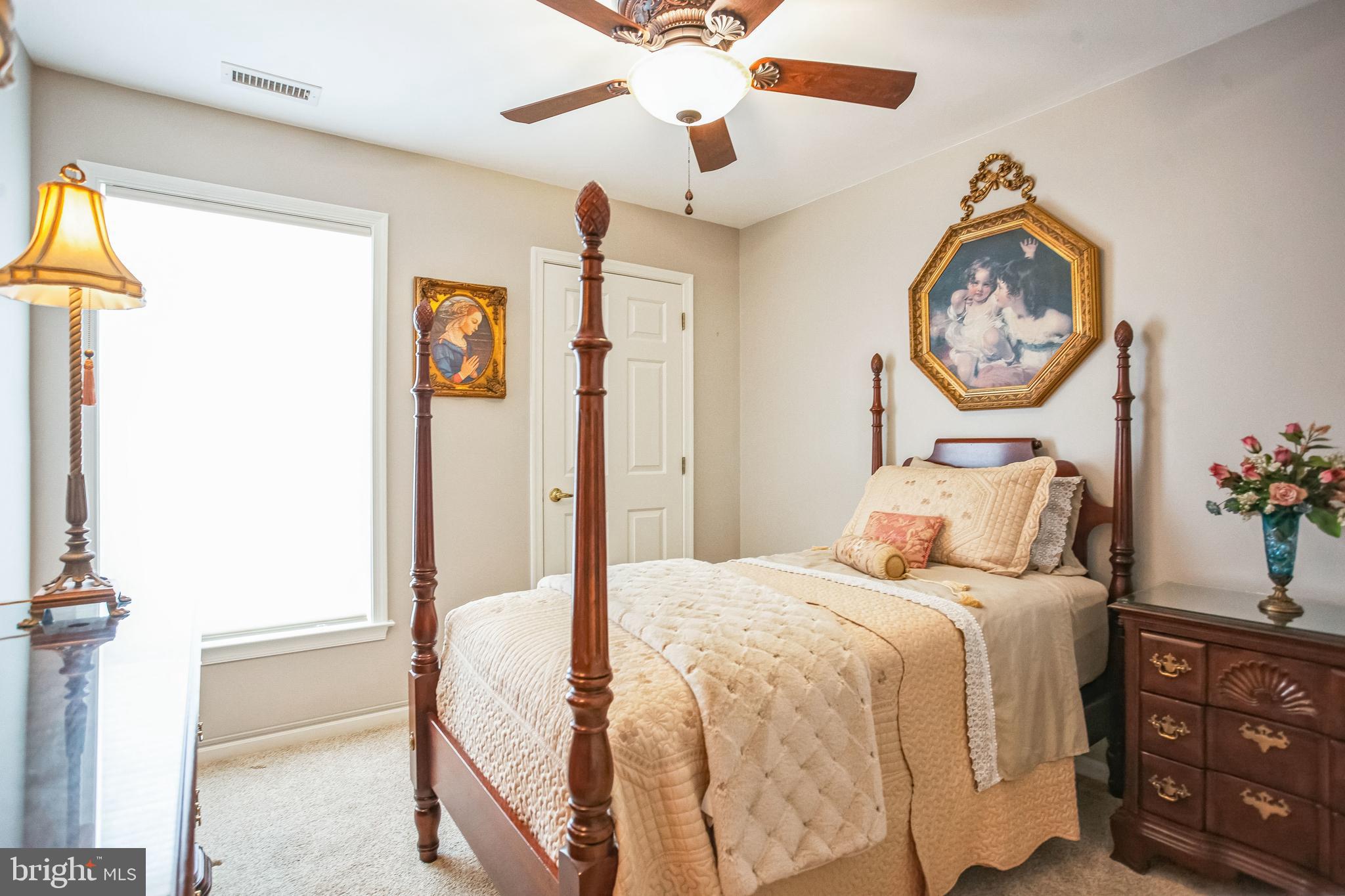 SALEM MANOR - Residential