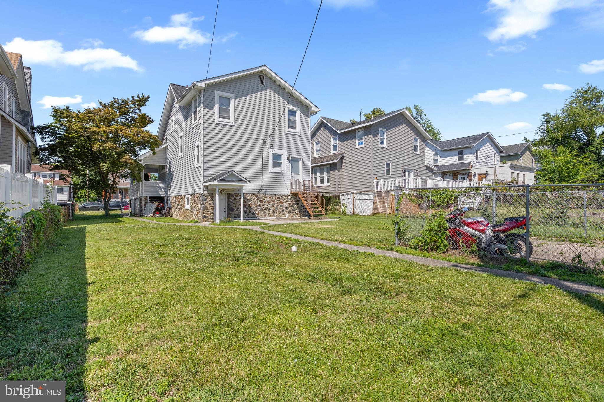 HOWARD PARK - Residential