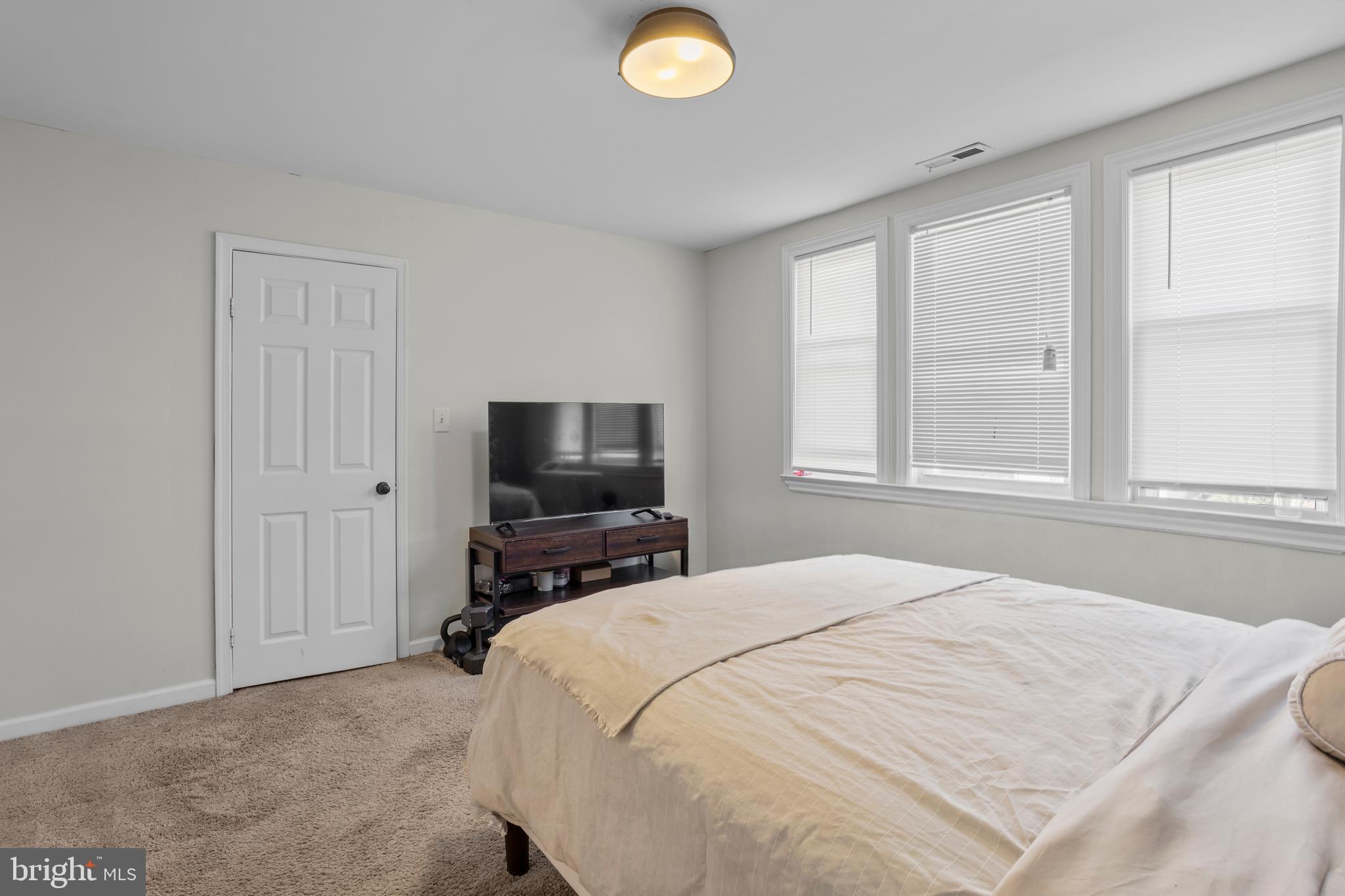 HOWARD PARK - Residential