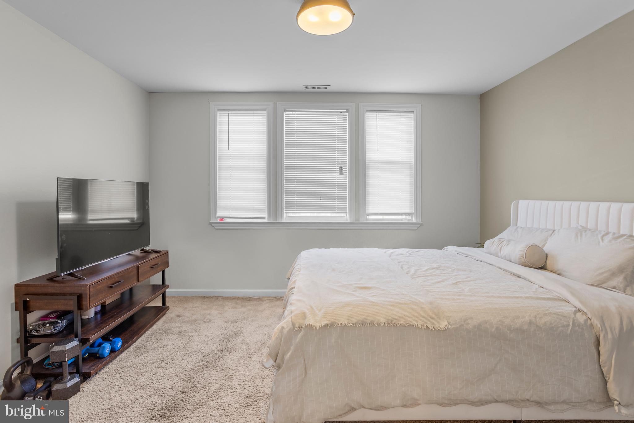 HOWARD PARK - Residential
