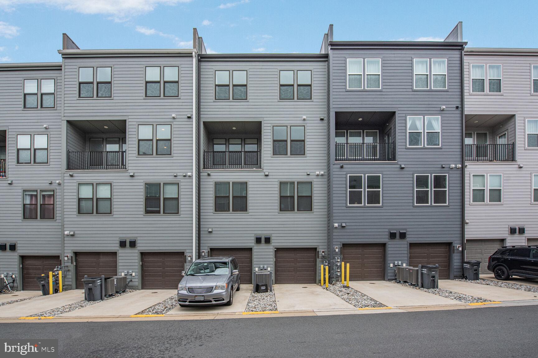 METROPARK AT ARROWBROOK - Residential Lease