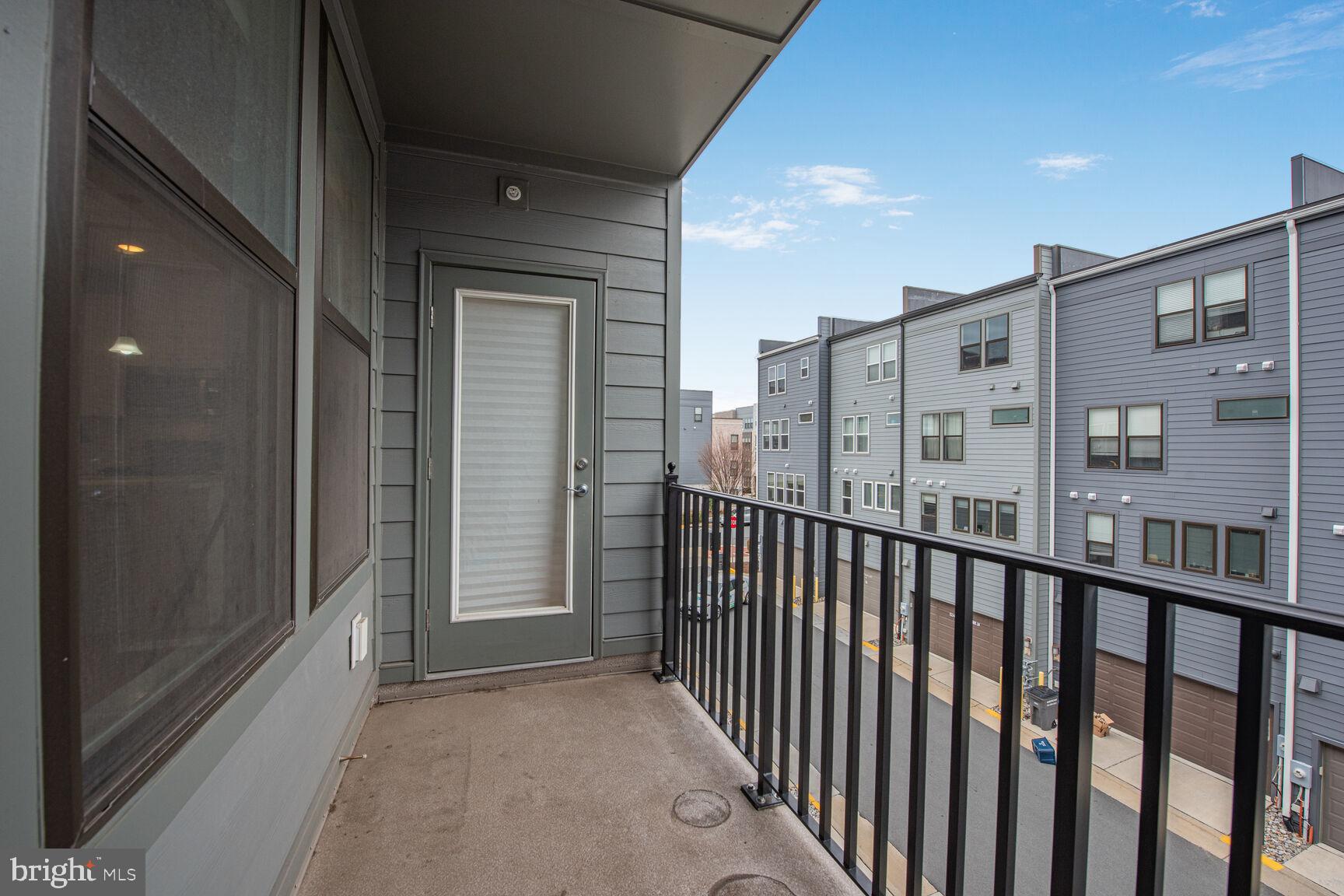 METROPARK AT ARROWBROOK - Residential Lease