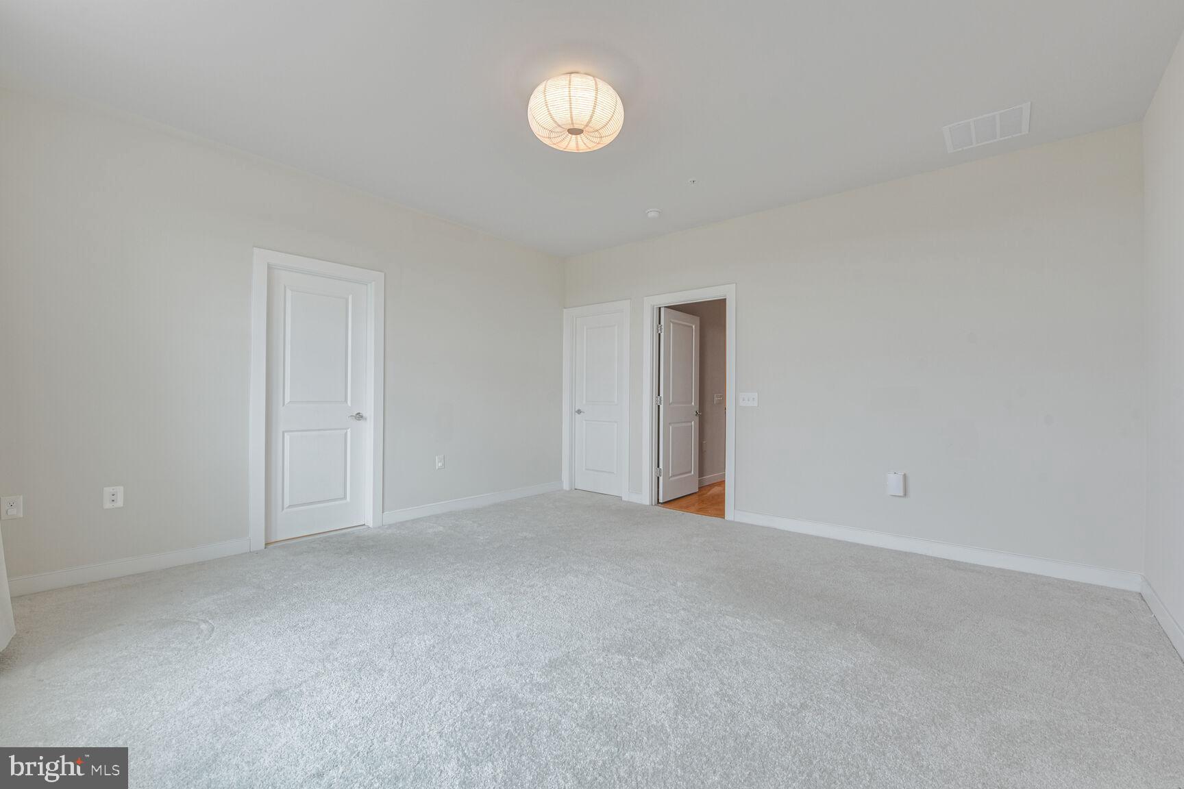 METROPARK AT ARROWBROOK - Residential Lease
