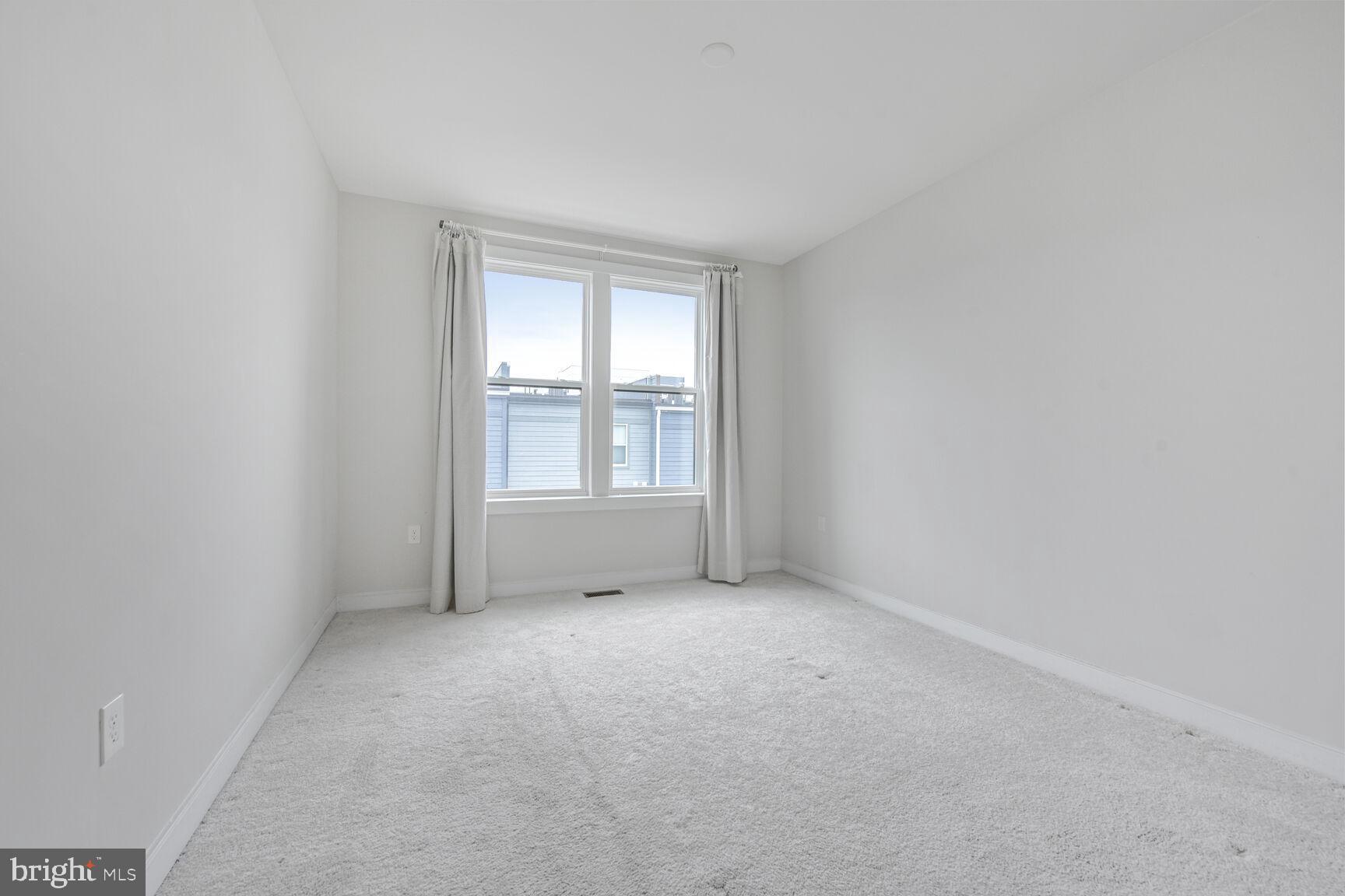 METROPARK AT ARROWBROOK - Residential Lease