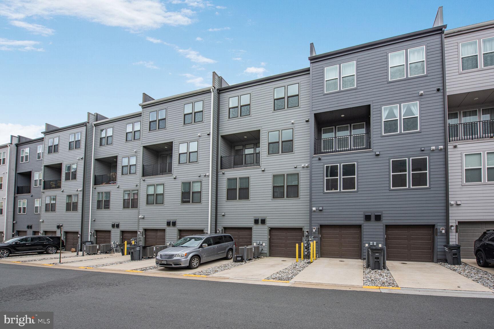 METROPARK AT ARROWBROOK - Residential Lease