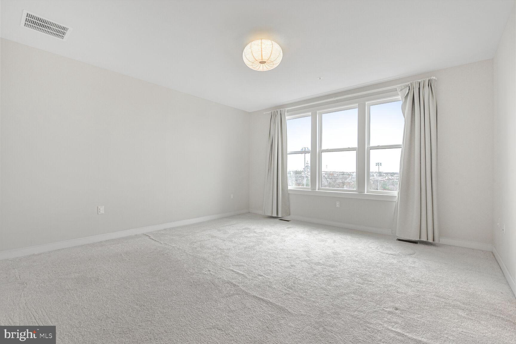 METROPARK AT ARROWBROOK - Residential Lease