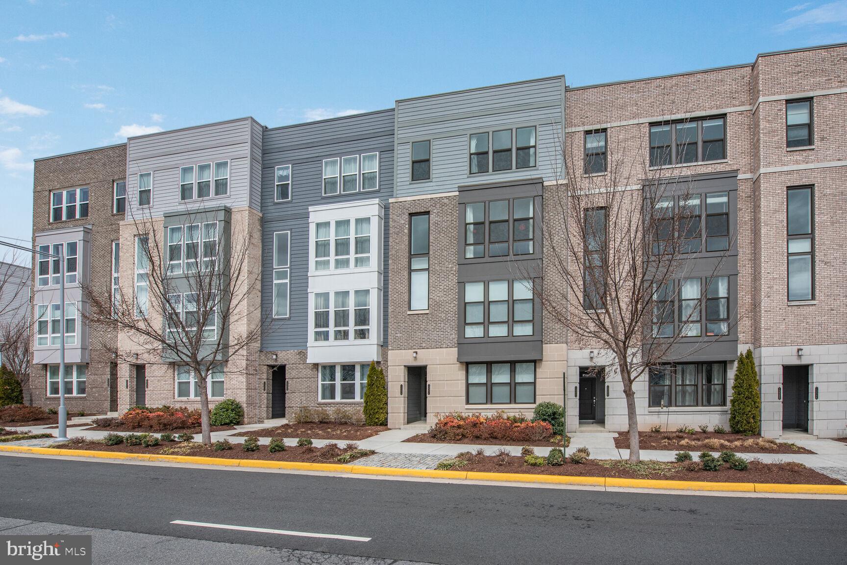 METROPARK AT ARROWBROOK - Residential Lease