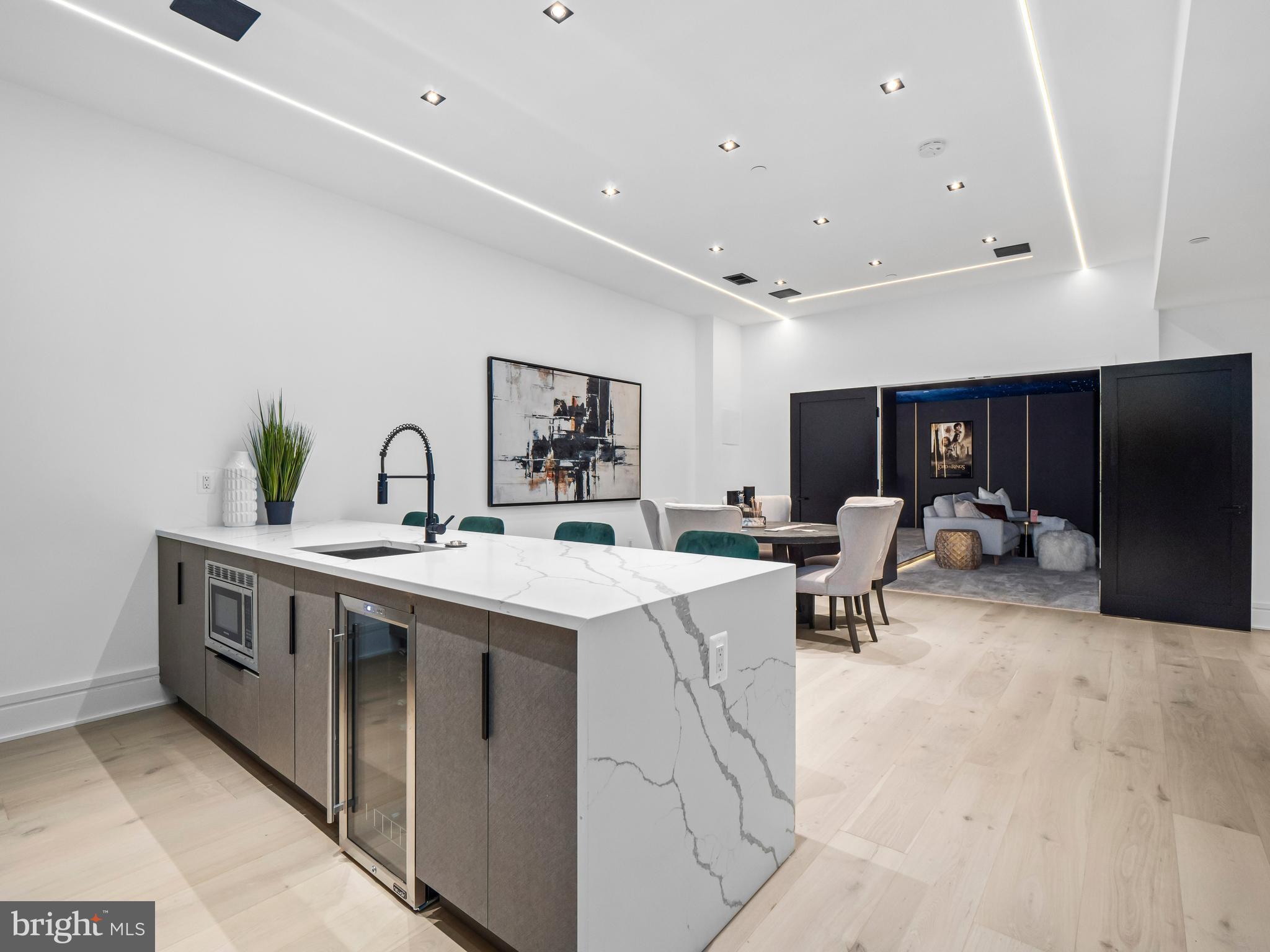 FAIRWAY HILLS - Residential