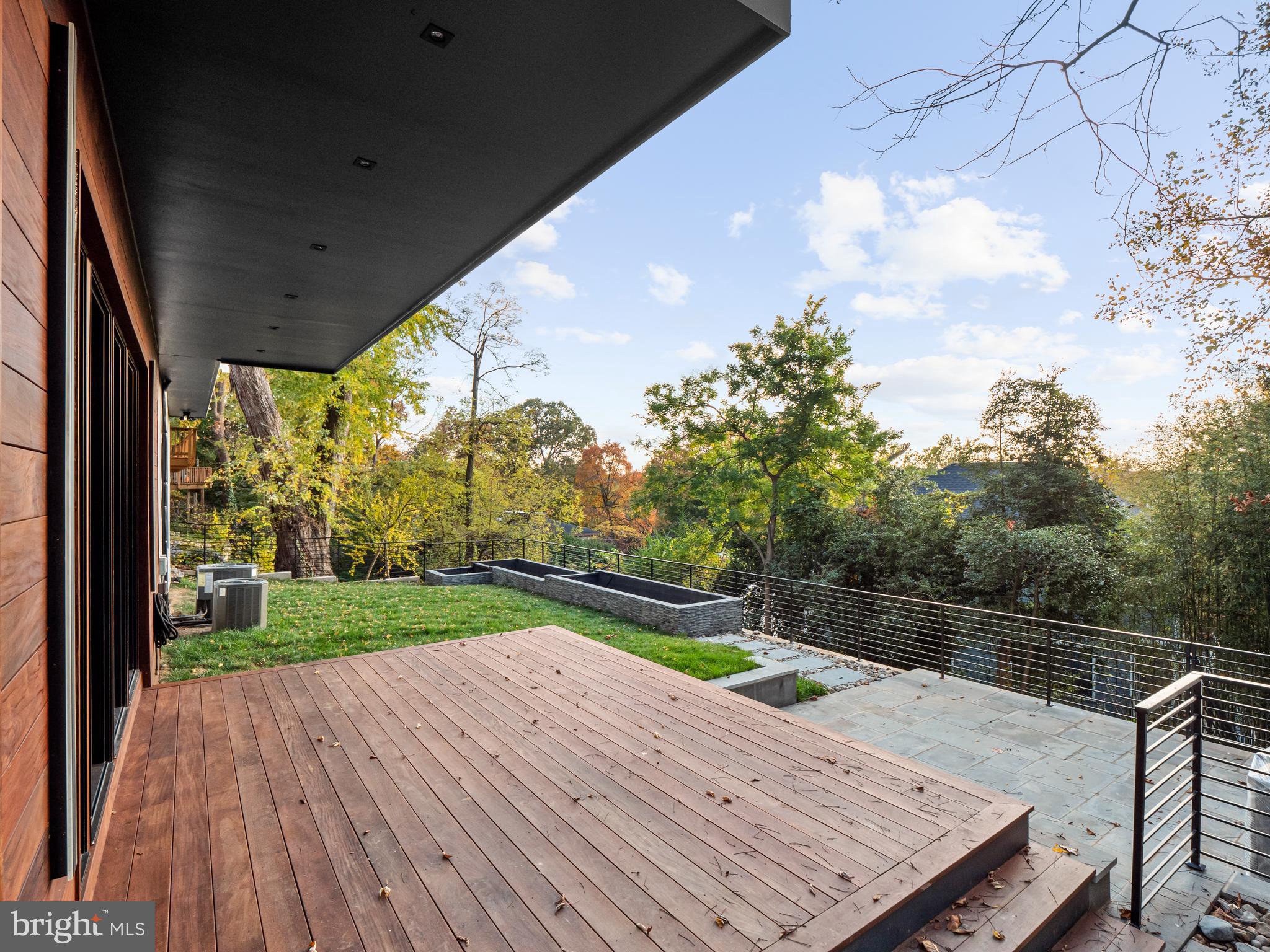 FAIRWAY HILLS - Residential