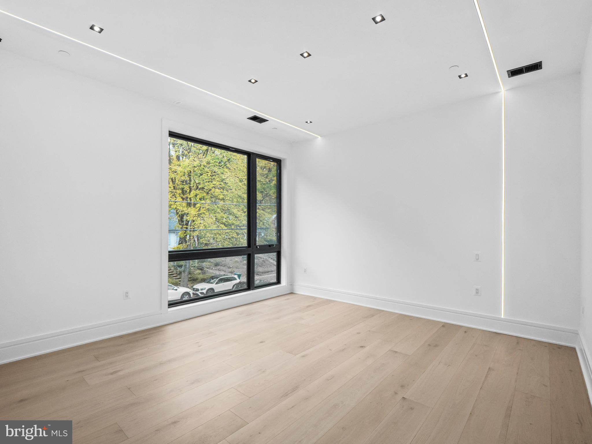 FAIRWAY HILLS - Residential