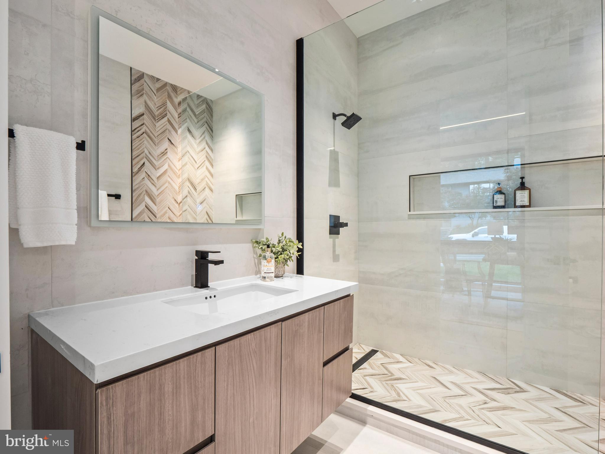 FAIRWAY HILLS - Residential