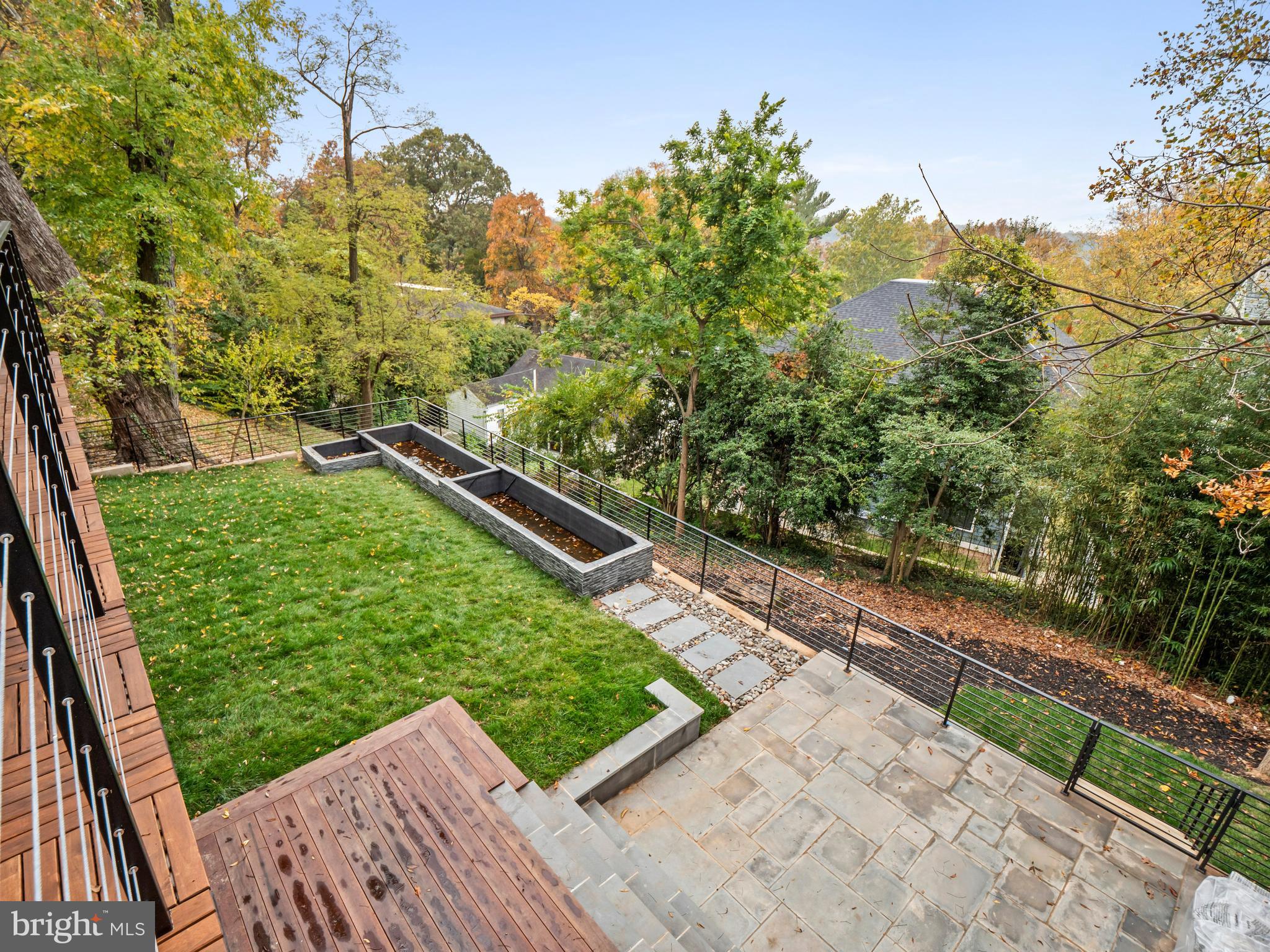 FAIRWAY HILLS - Residential