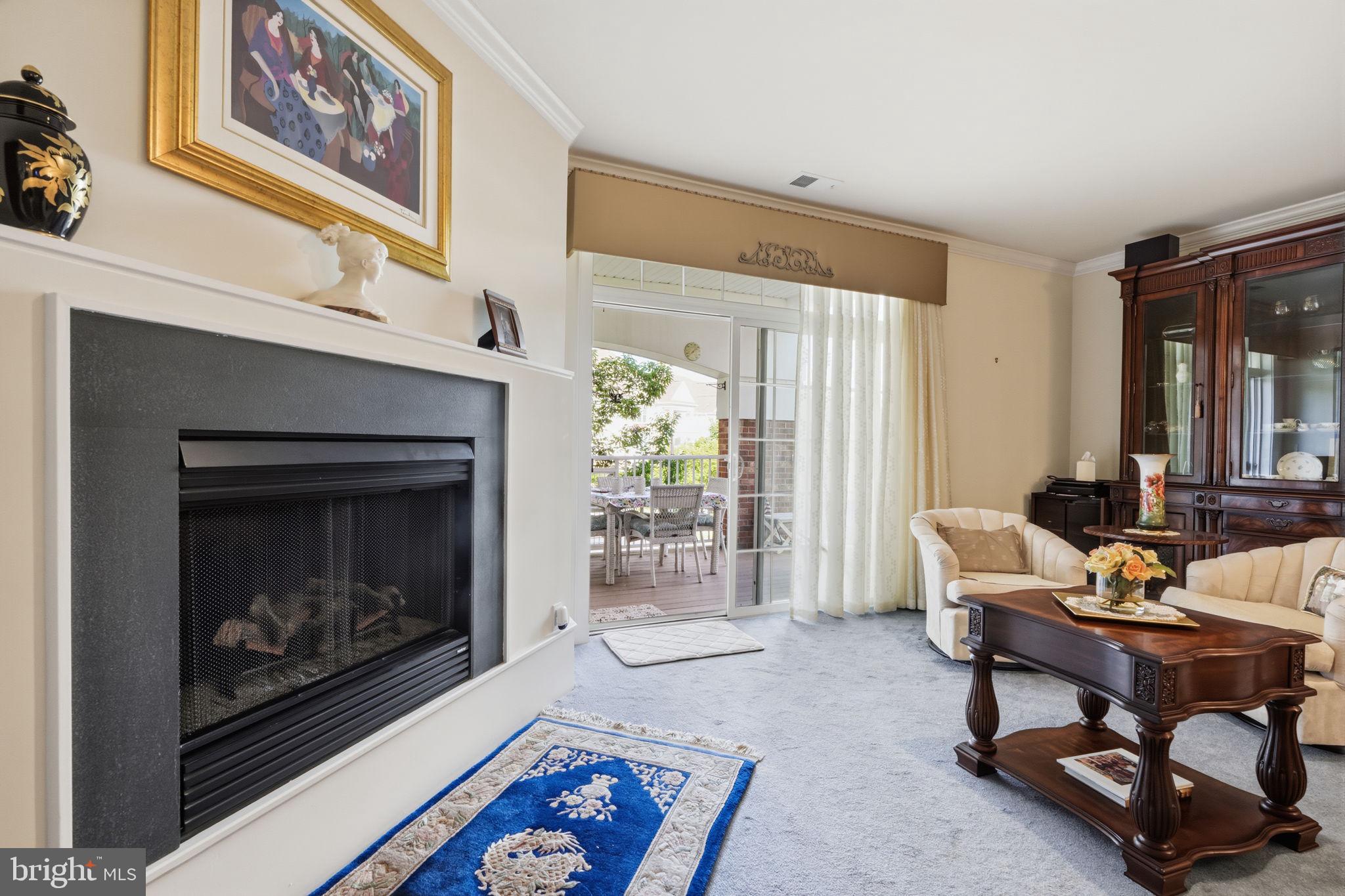 MERIDIAN VALLEY SQ - Residential