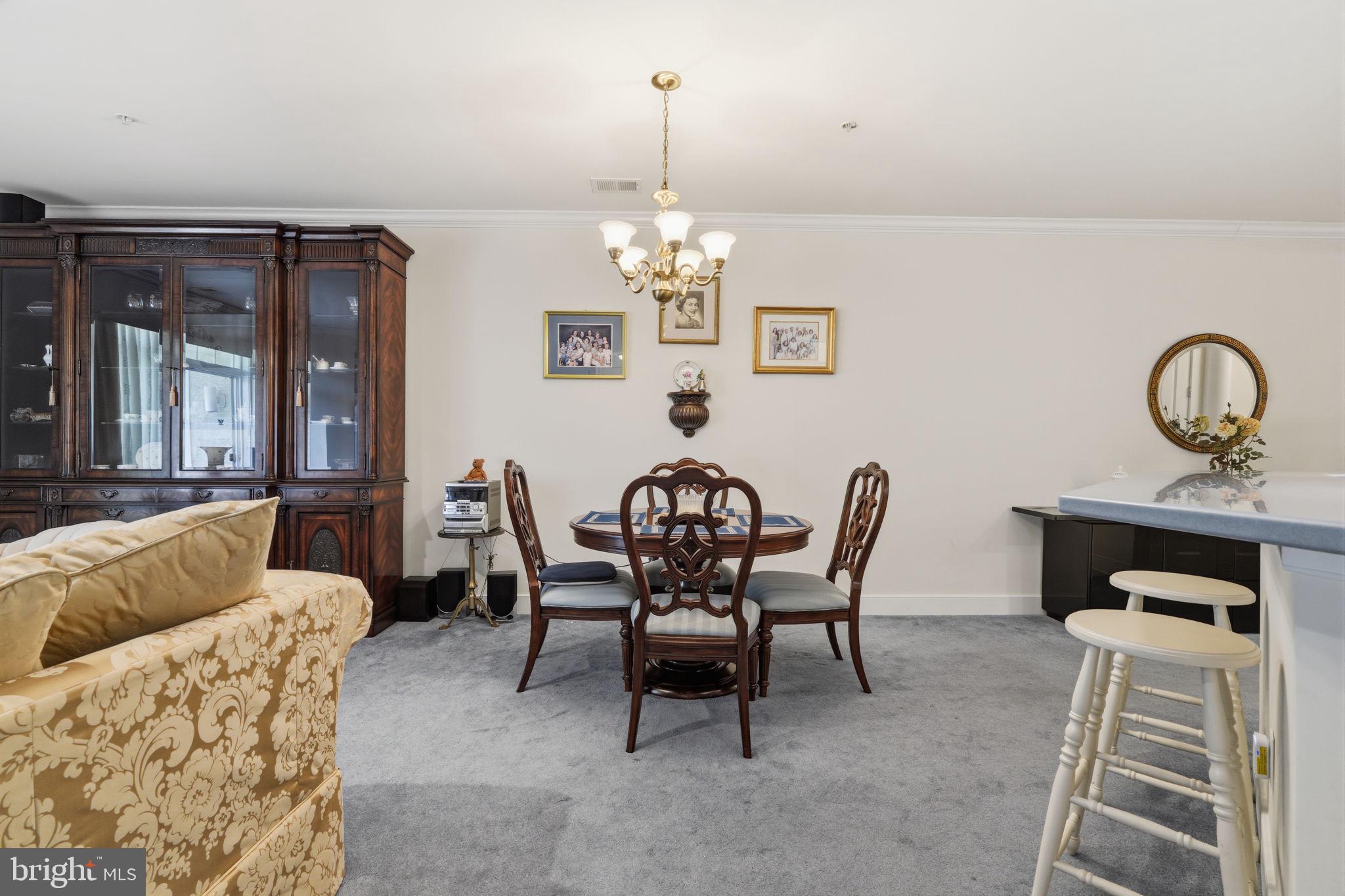 MERIDIAN VALLEY SQ - Residential