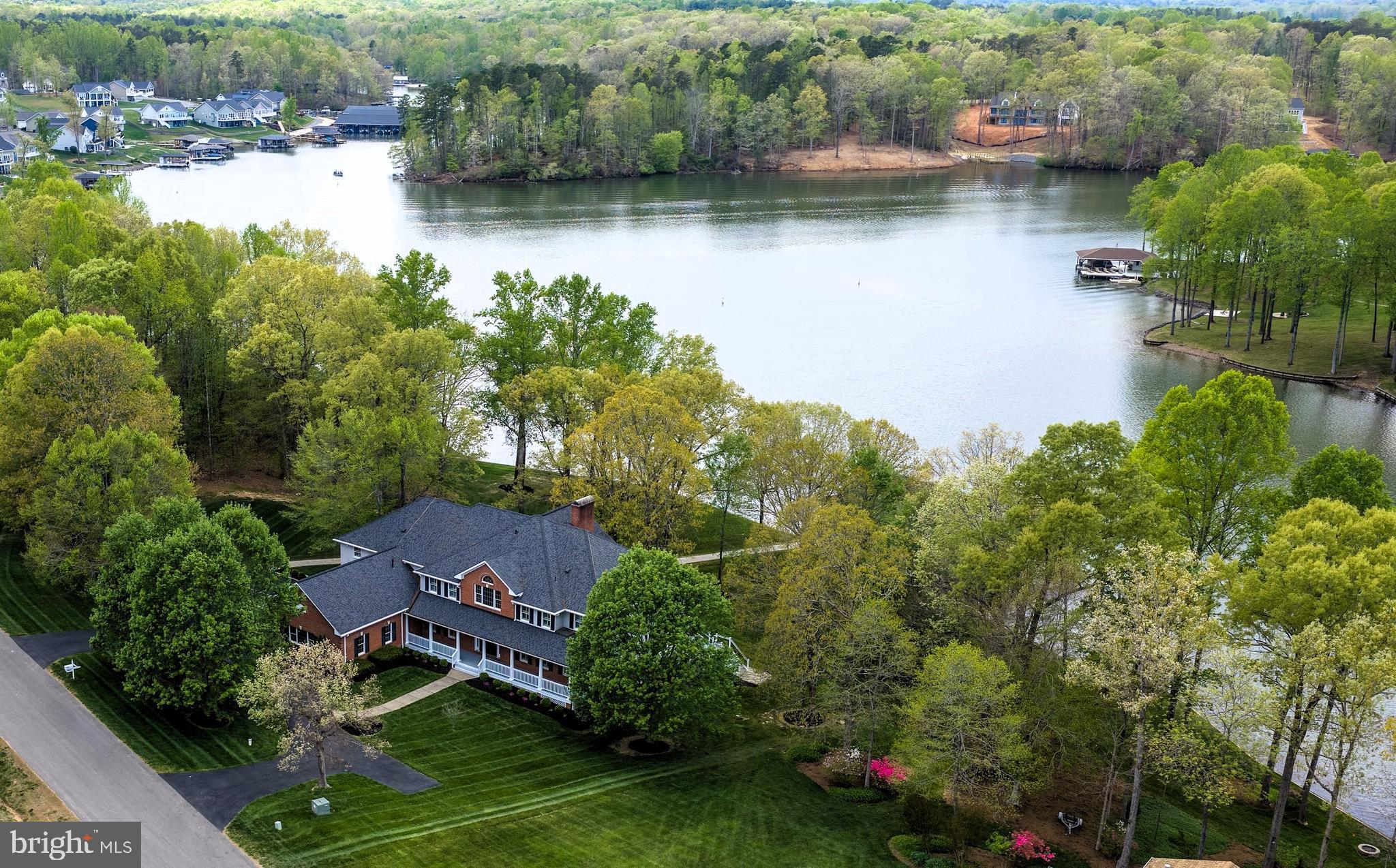 WYNDEMERE - Residential