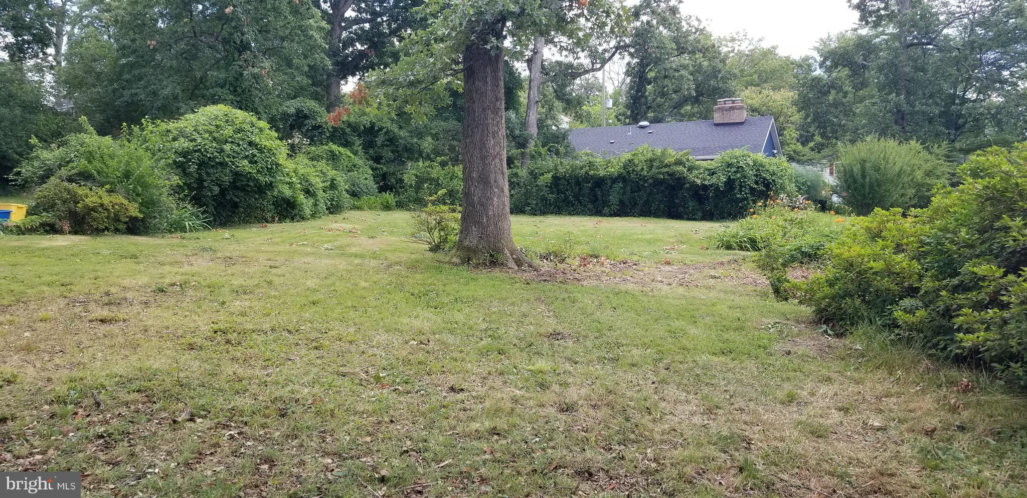 CHEVERLY - Land