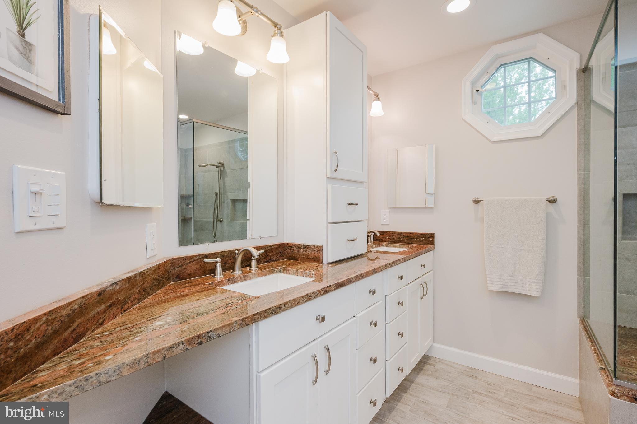 BROOKHURST - Residential