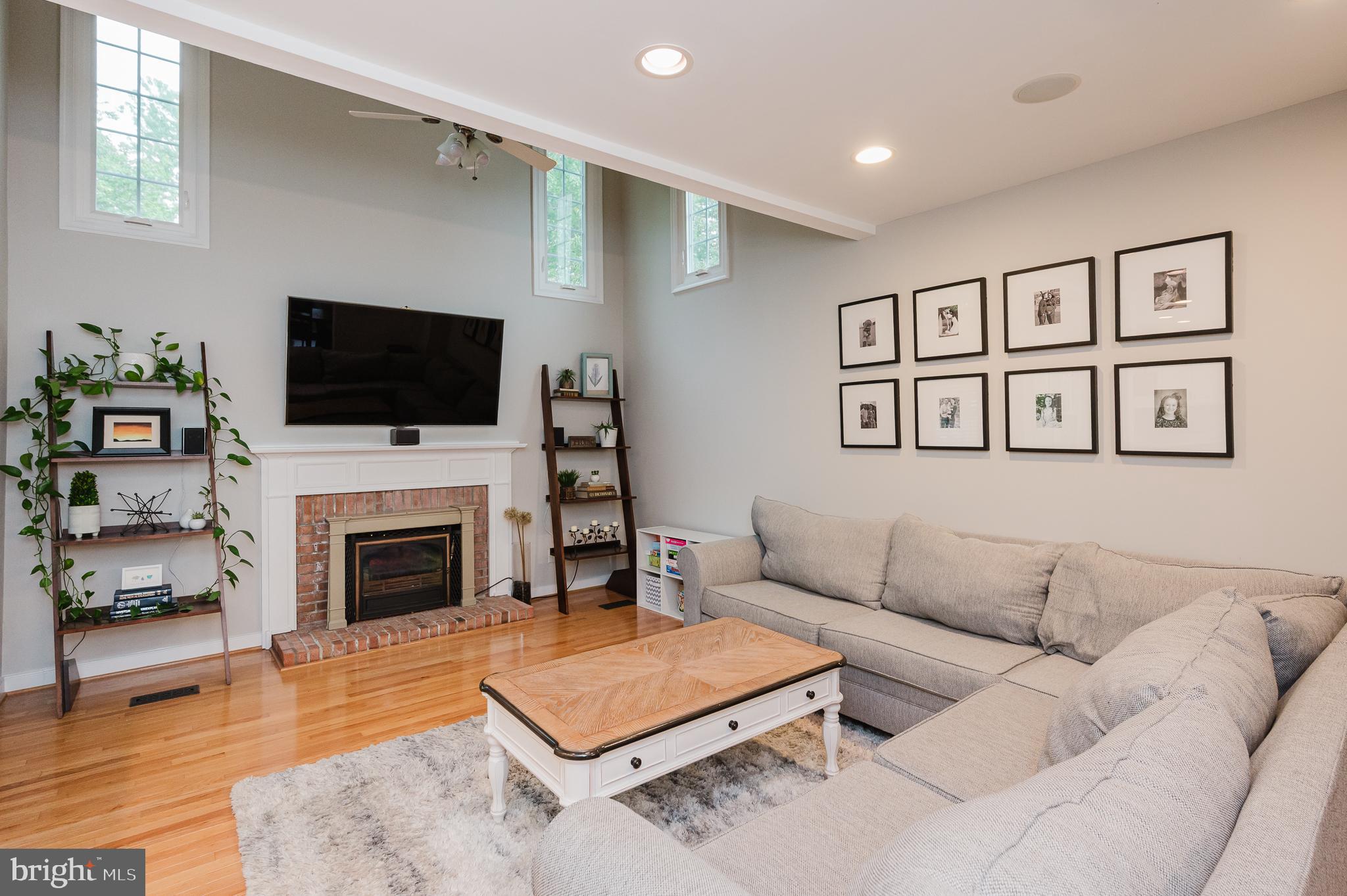 BROOKHURST - Residential