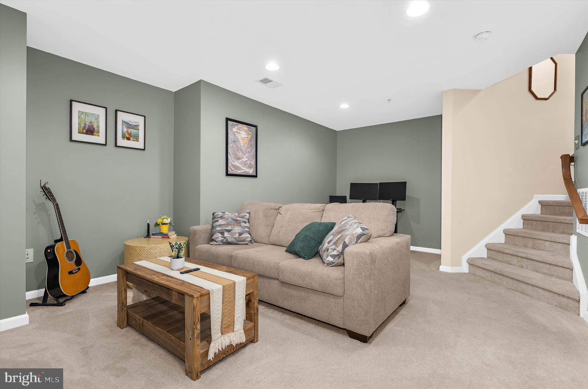 EASTON - Residential