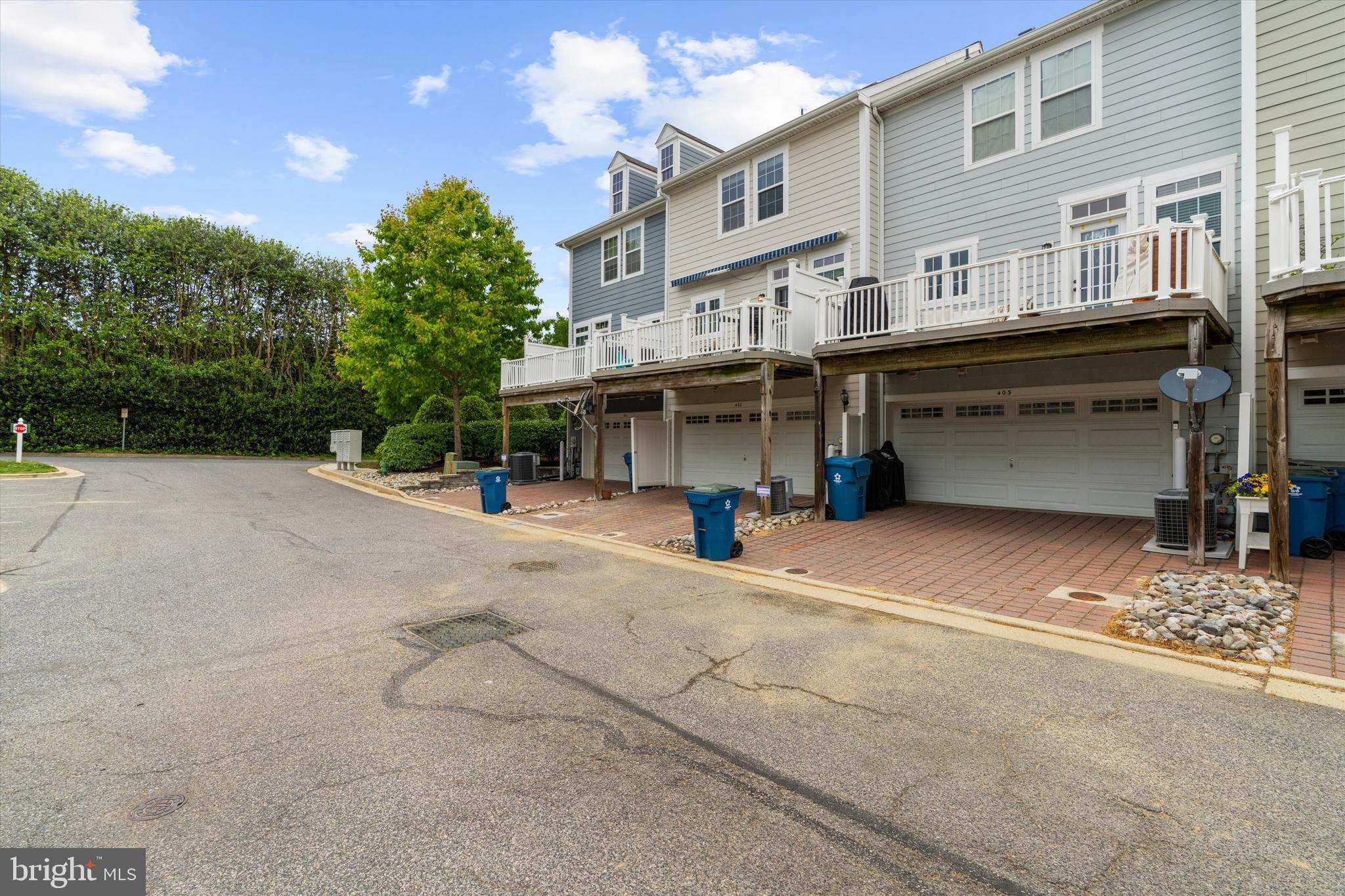 EASTON - Residential
