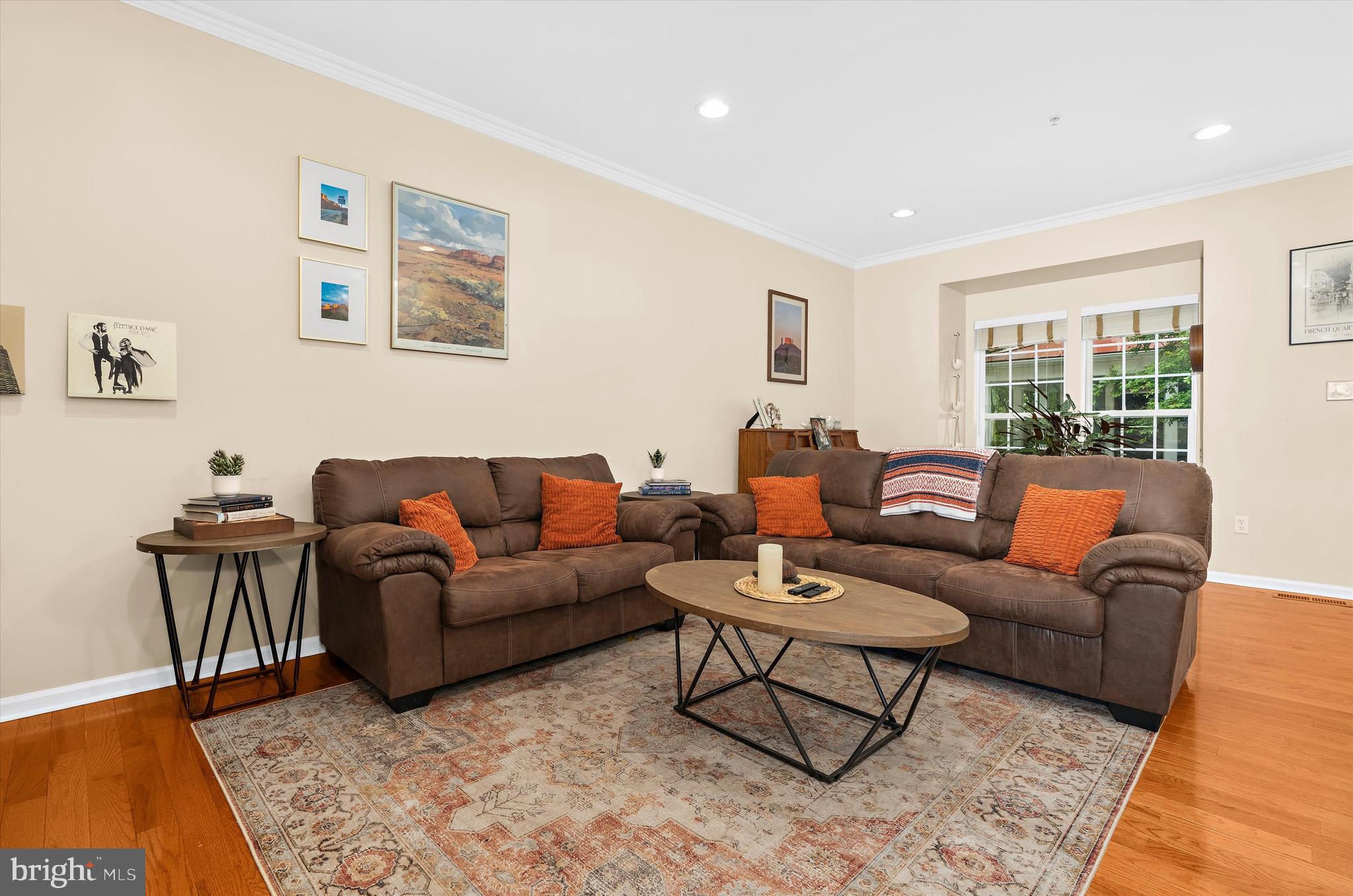 EASTON - Residential