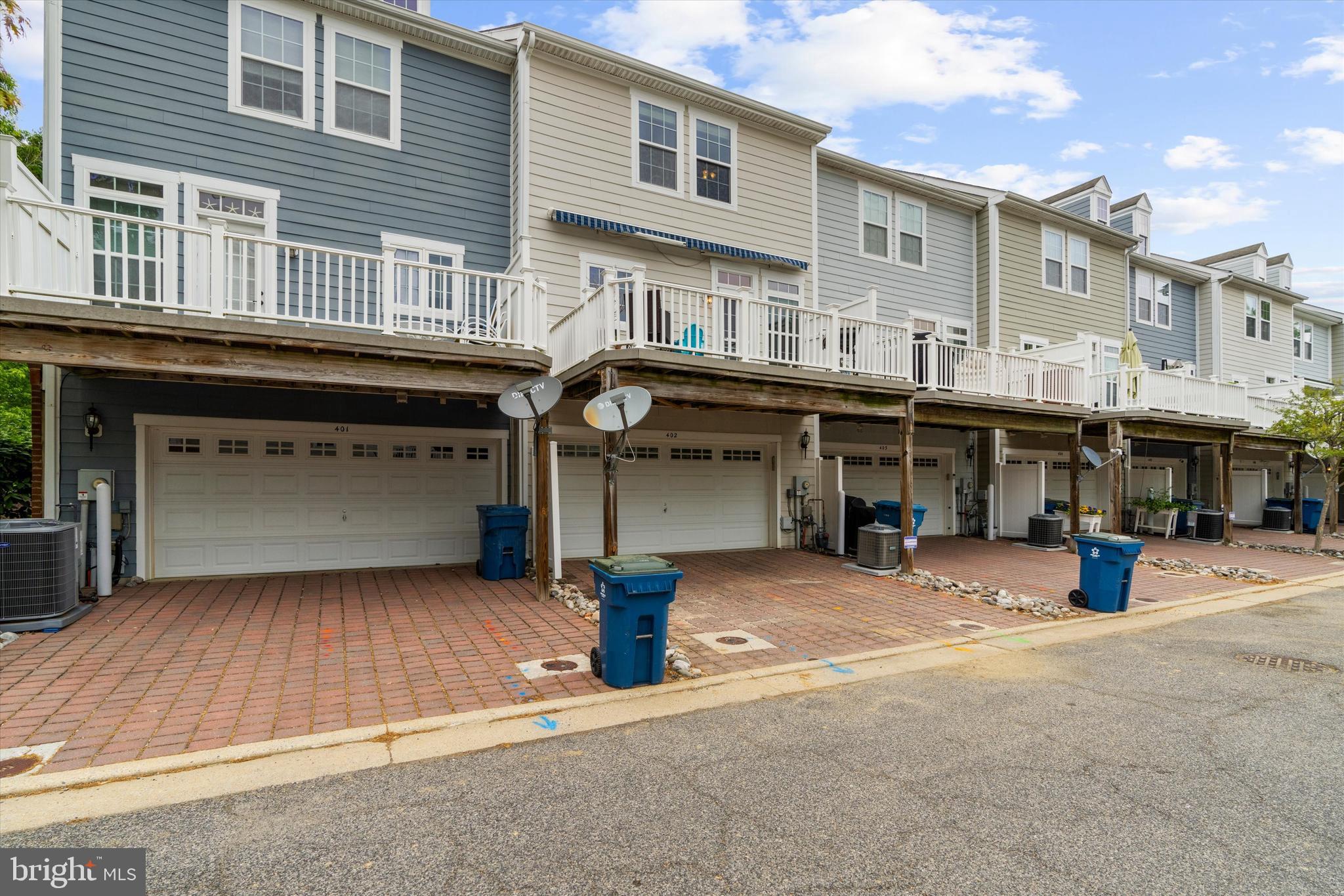 EASTON - Residential