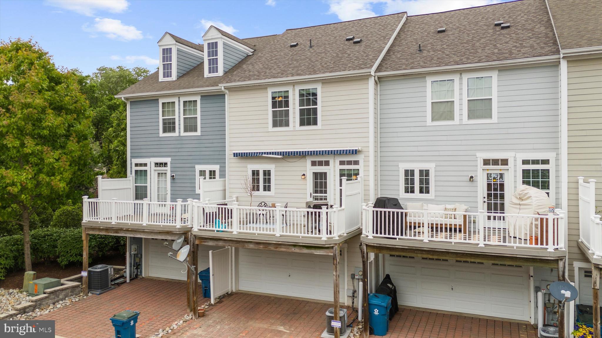 EASTON - Residential
