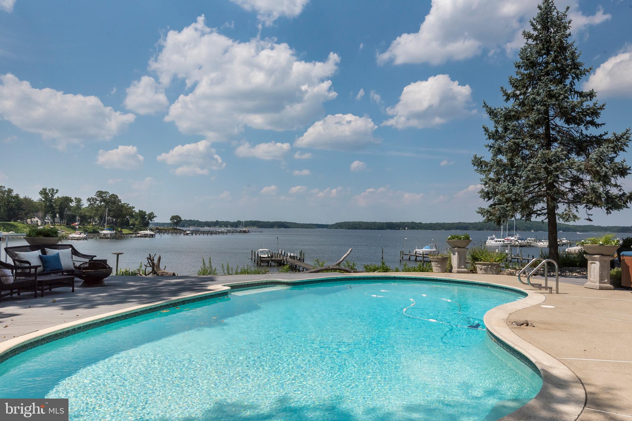 ULMSTEAD POINT - Residential
