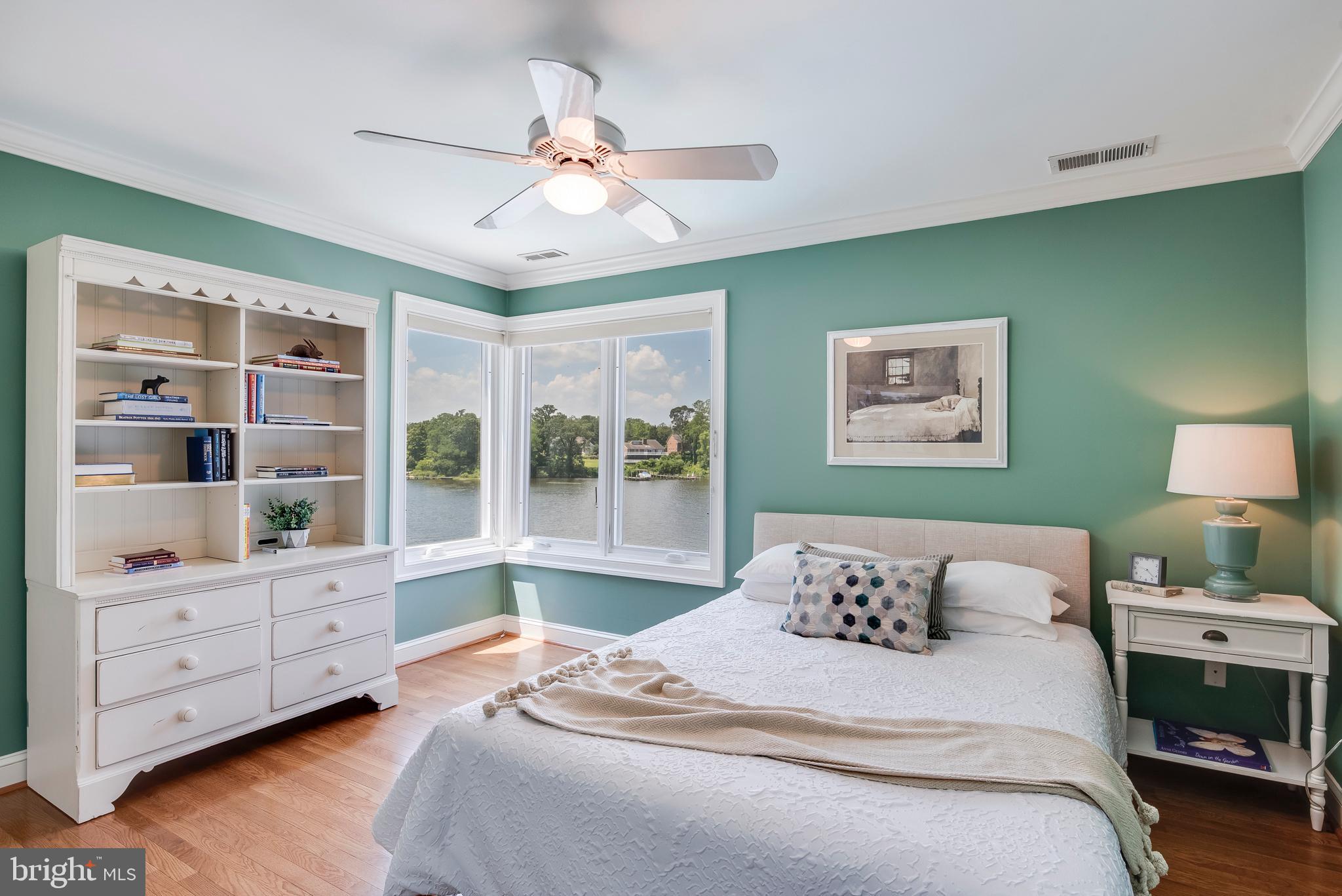 ULMSTEAD POINT - Residential