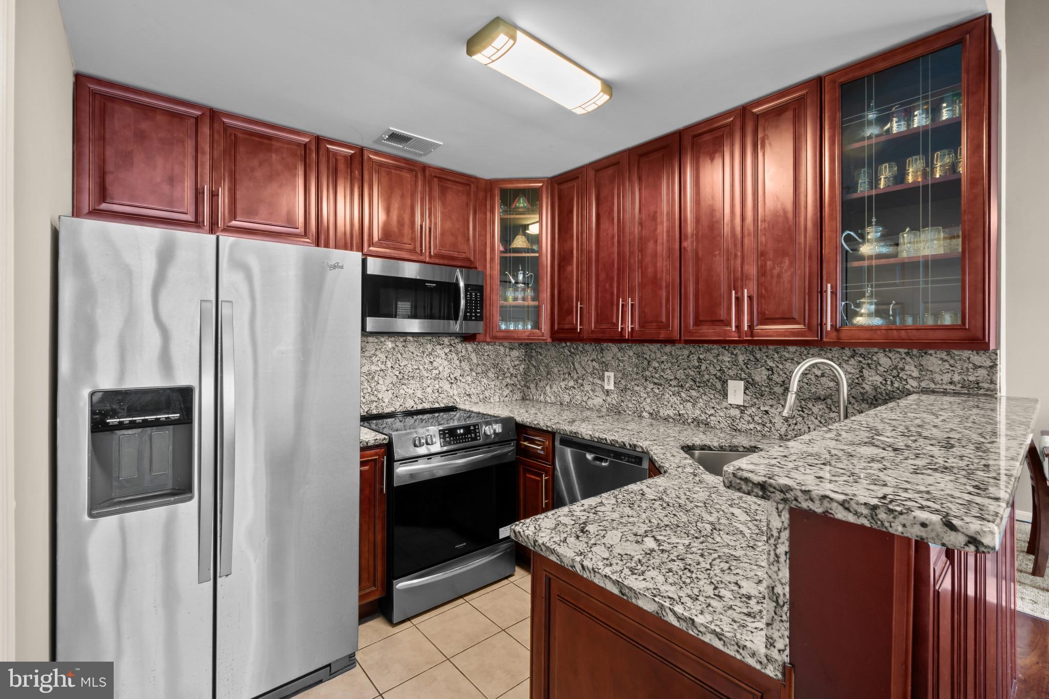 BOWIE TOWERS - Residential
