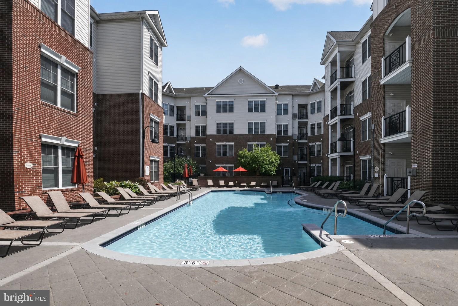 THE GRANDE AT RIVERVIEW - Residential