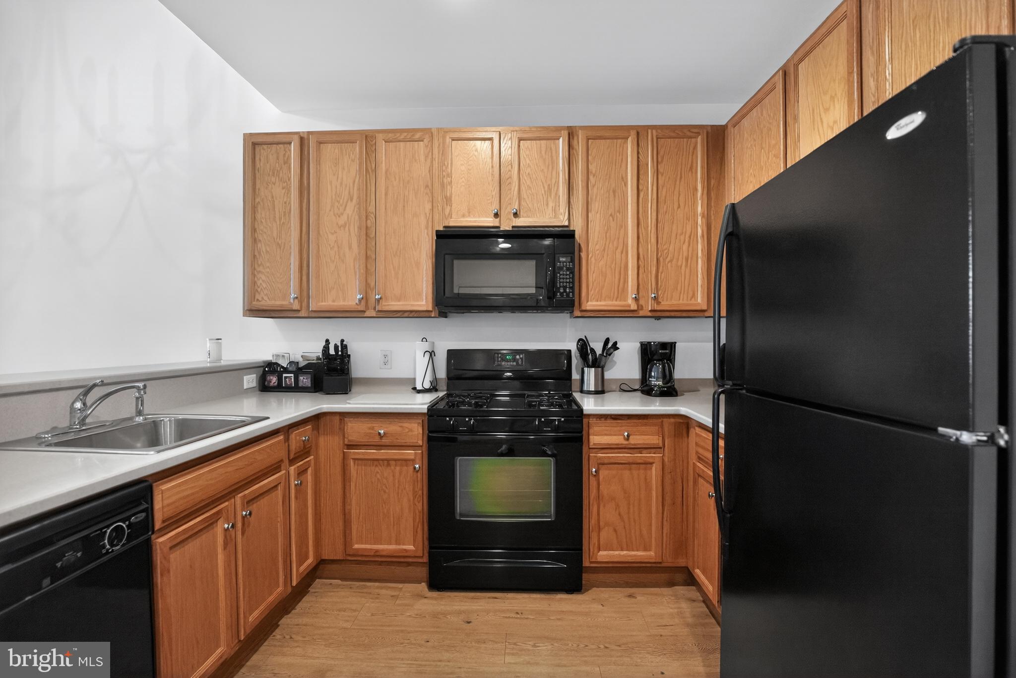 THE GRANDE AT RIVERVIEW - Residential