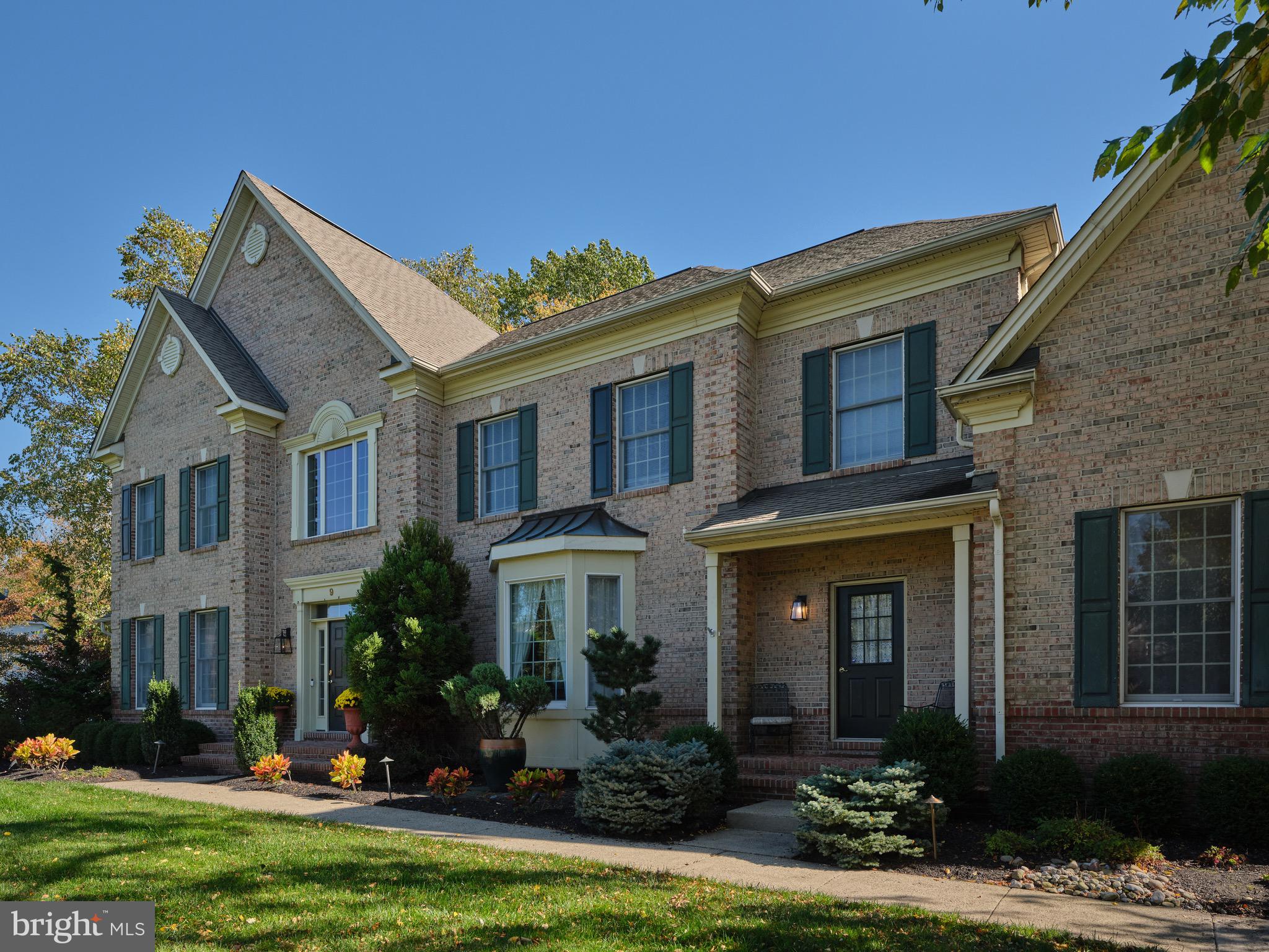 PICKERING CHASE - Residential