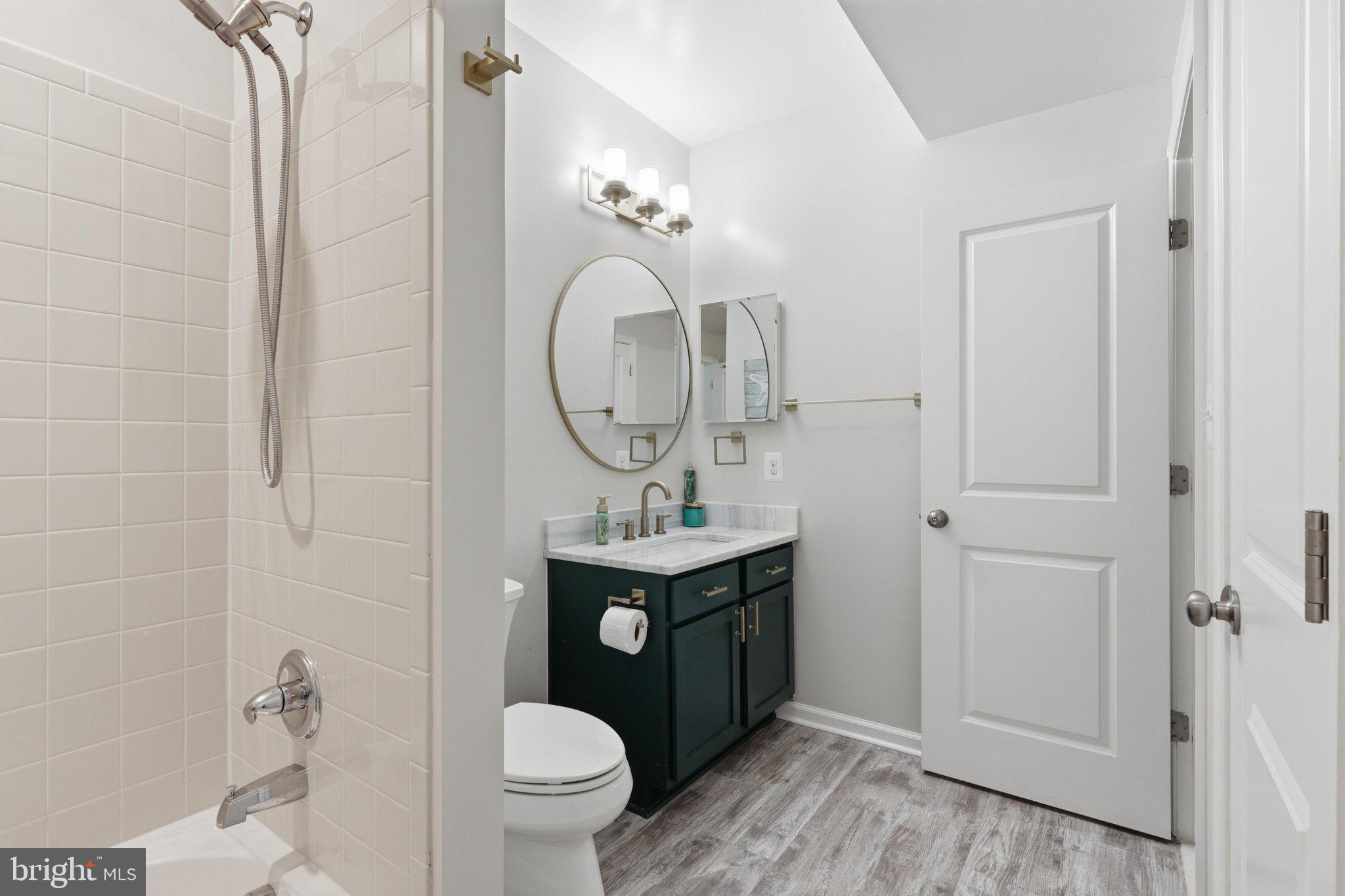 BROOKSIDE - Residential