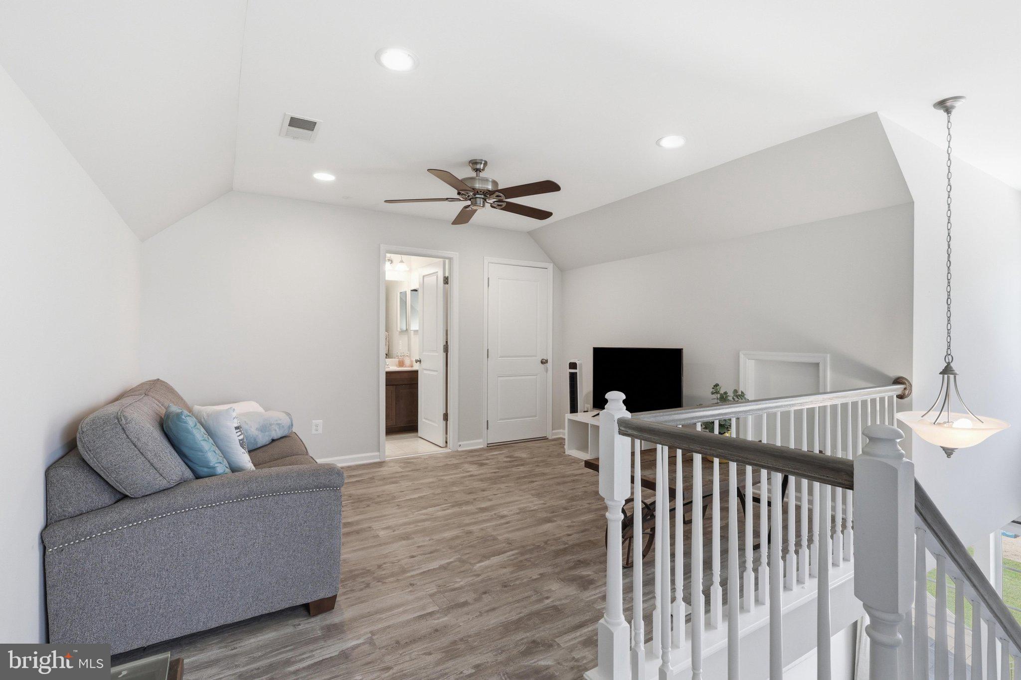 BROOKSIDE - Residential