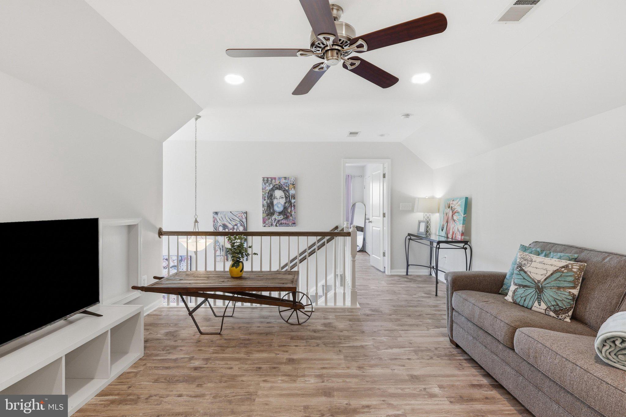 BROOKSIDE - Residential