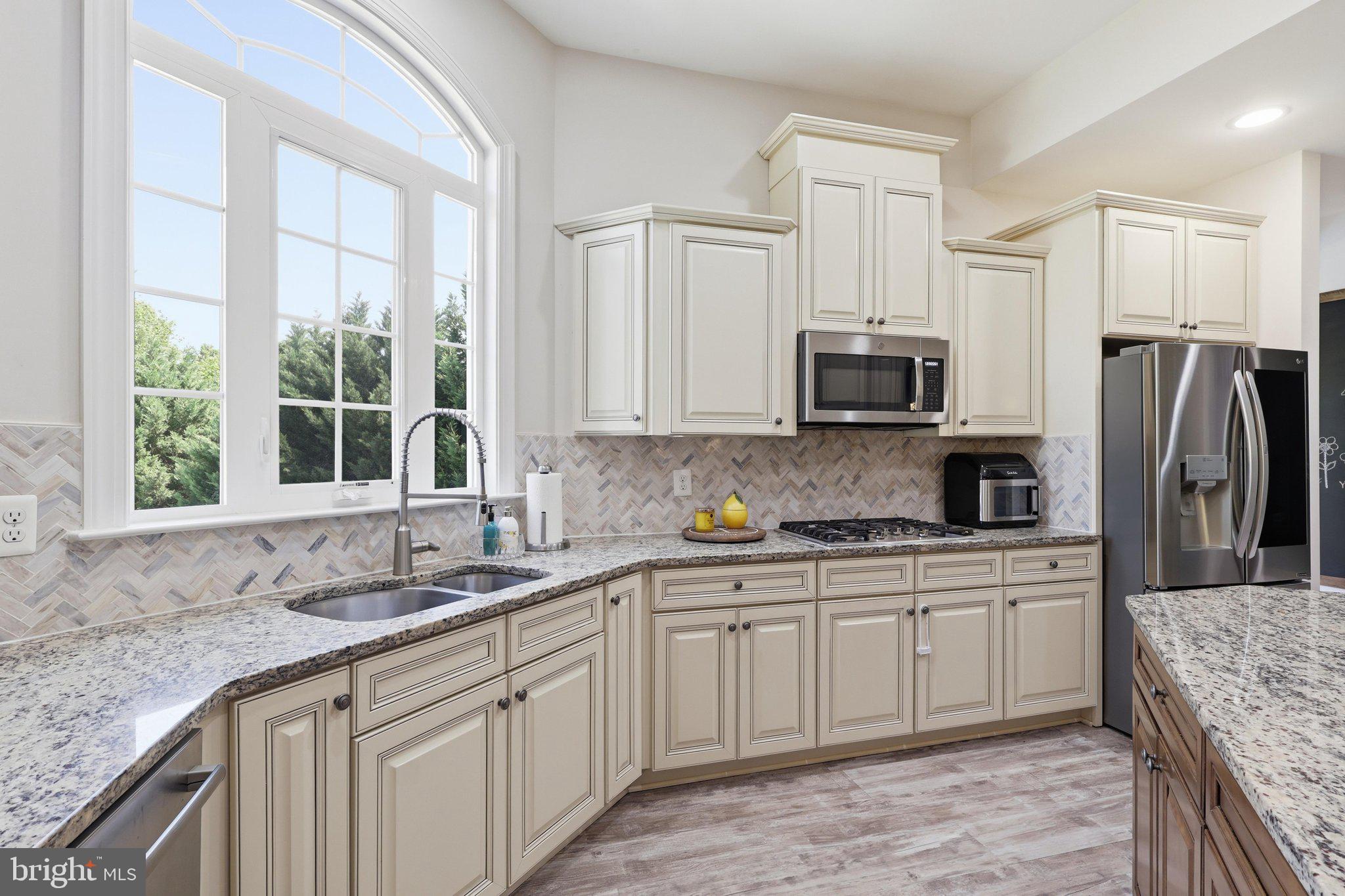 BROOKSIDE - Residential