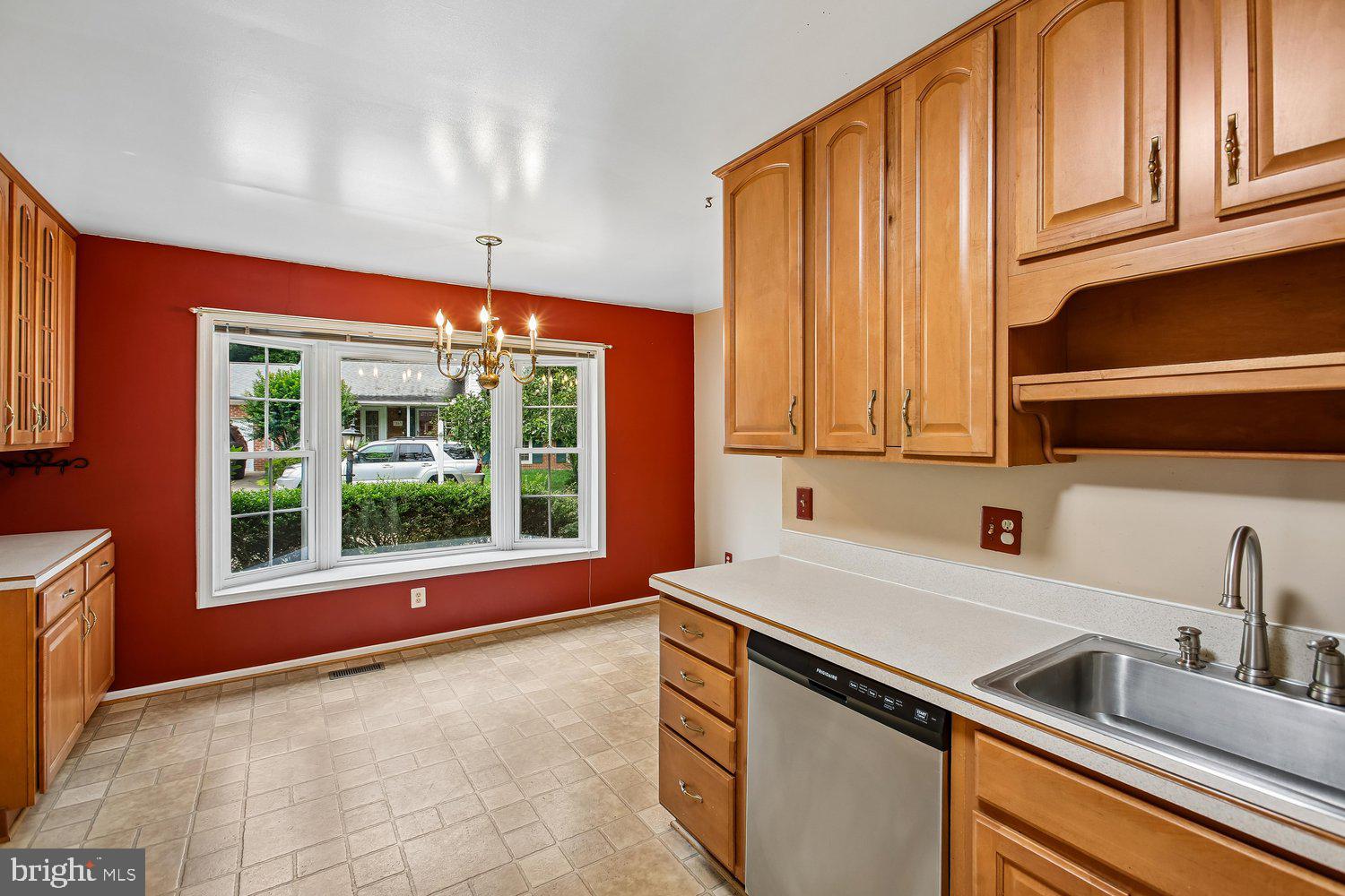 NEWINGTON STATION - Residential